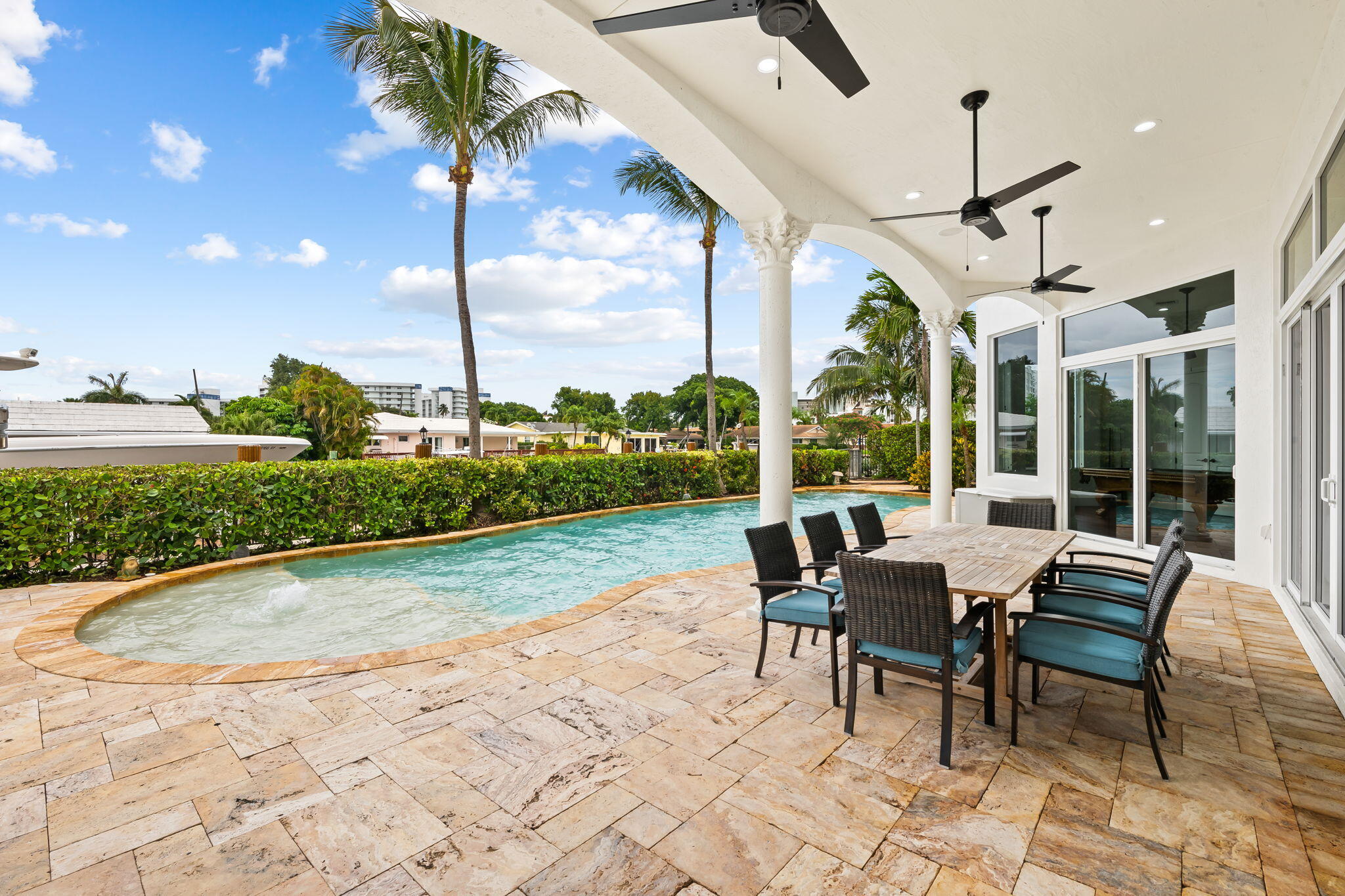COUNTRY CLUB ISLES - Residential