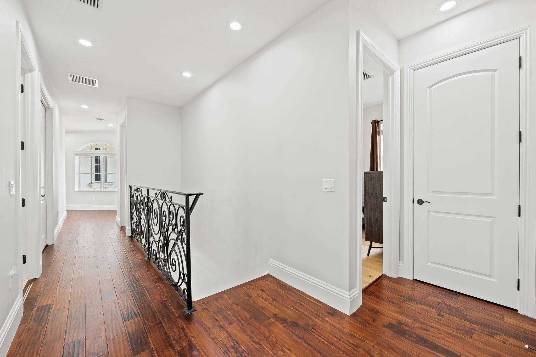 COUNTRY CLUB ISLES - Residential