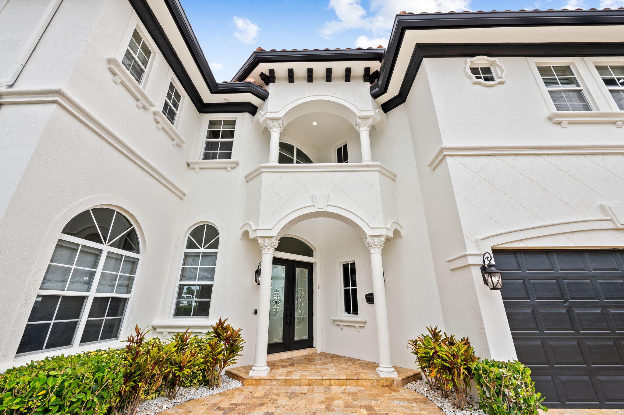 COUNTRY CLUB ISLES - Residential