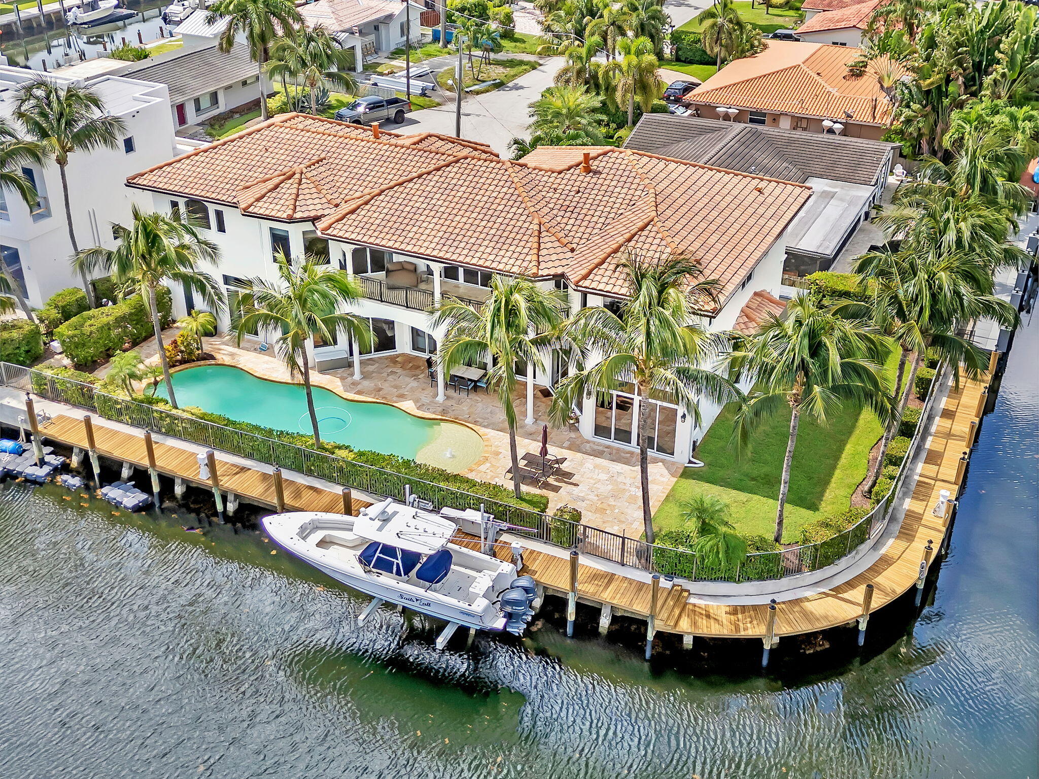 COUNTRY CLUB ISLES - Residential