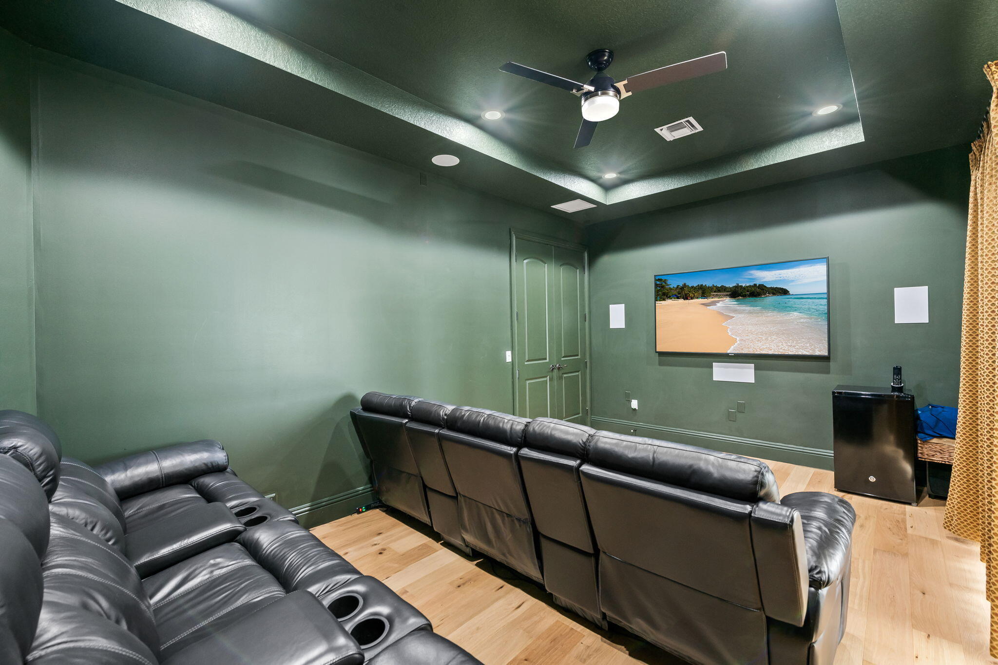 COUNTRY CLUB ISLES - Residential