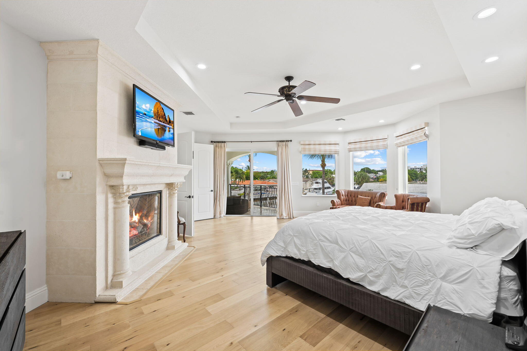 COUNTRY CLUB ISLES - Residential