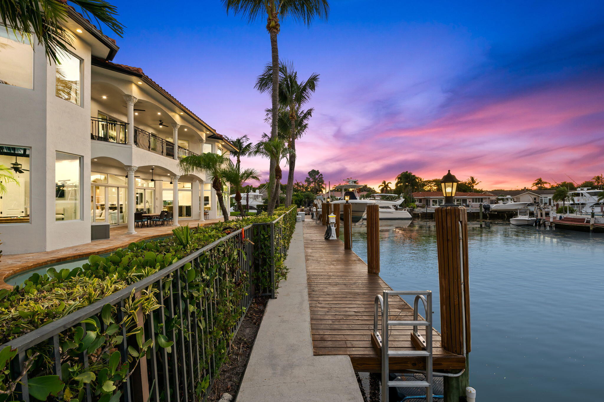 COUNTRY CLUB ISLES - Residential