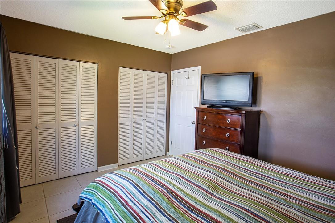 SNUG HARBOR SEC THREE - Residential Lease