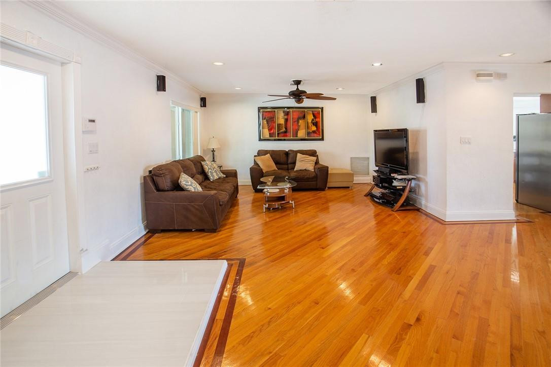 SNUG HARBOR SEC THREE - Residential Lease