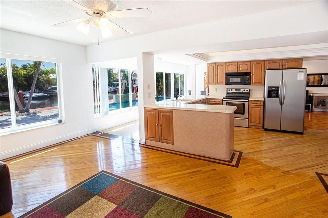 SNUG HARBOR SEC THREE - Residential Lease