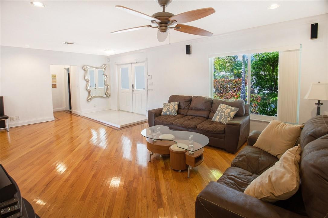 SNUG HARBOR SEC THREE - Residential Lease