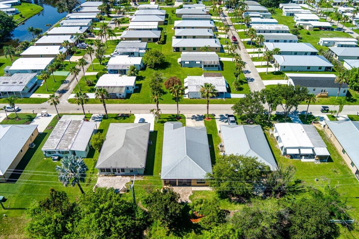 SPANISH LAKES ONE LEASEHOLD ESTATES - Residential