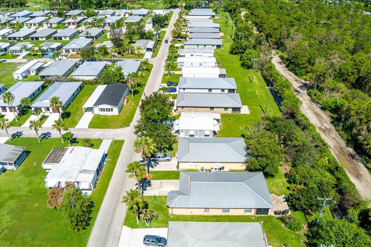 SPANISH LAKES ONE LEASEHOLD ESTATES - Residential