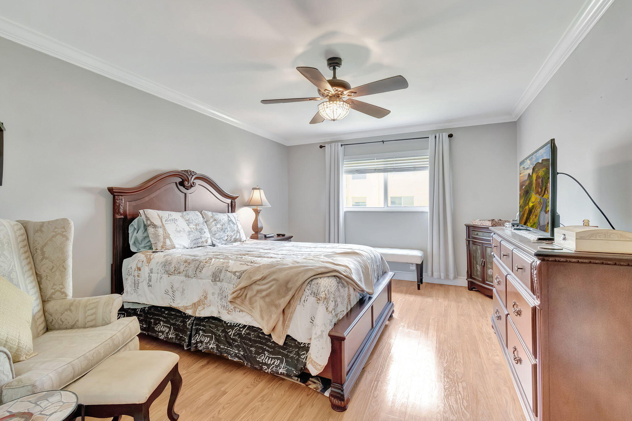 COLONIAL CLUB CONDO SEC 2 - Residential