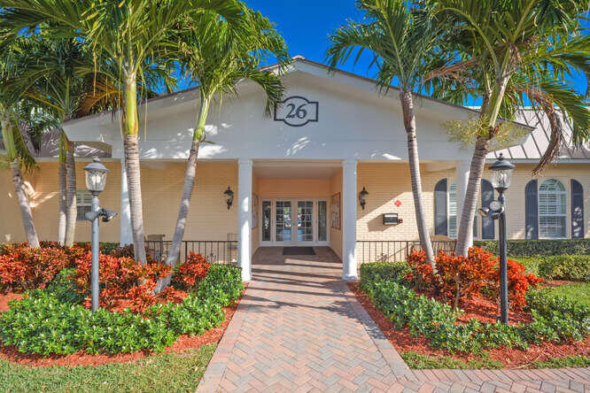 COLONIAL CLUB CONDO SEC 2 - Residential