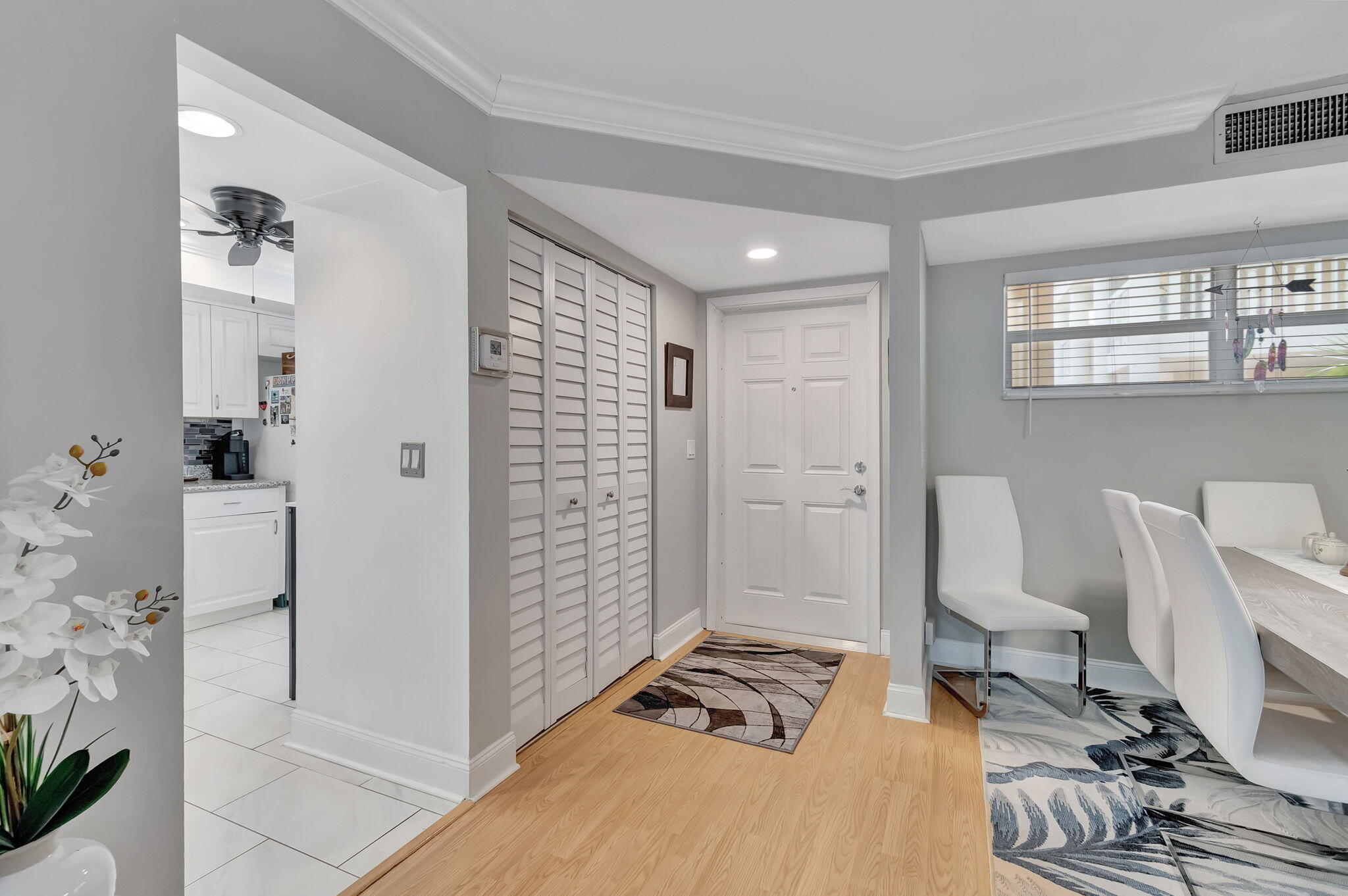 COLONIAL CLUB CONDO SEC 2 - Residential