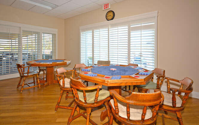 COLONIAL CLUB CONDO SEC 2 - Residential