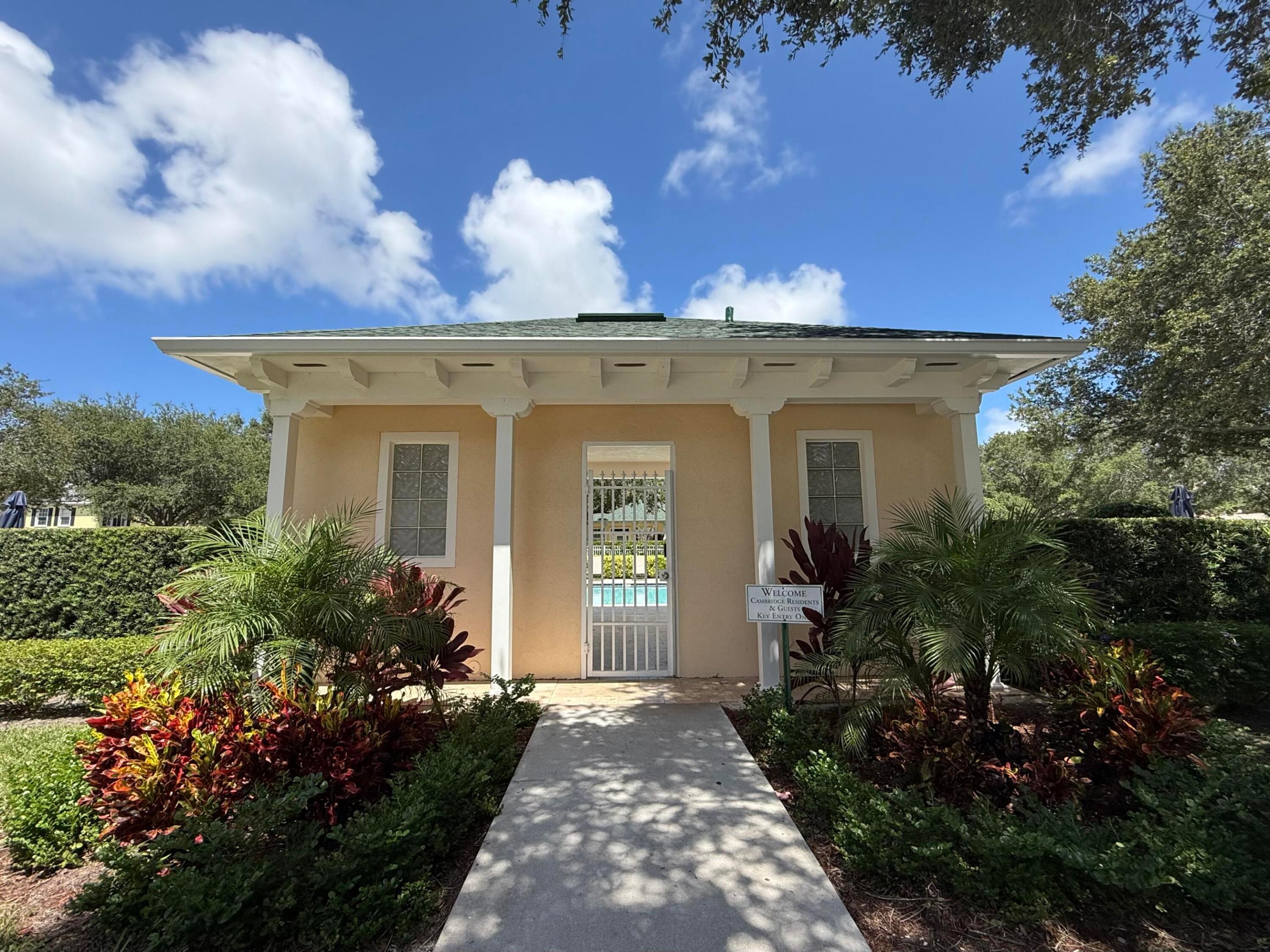 CAMBRIDGE AT ABACOA - Residential