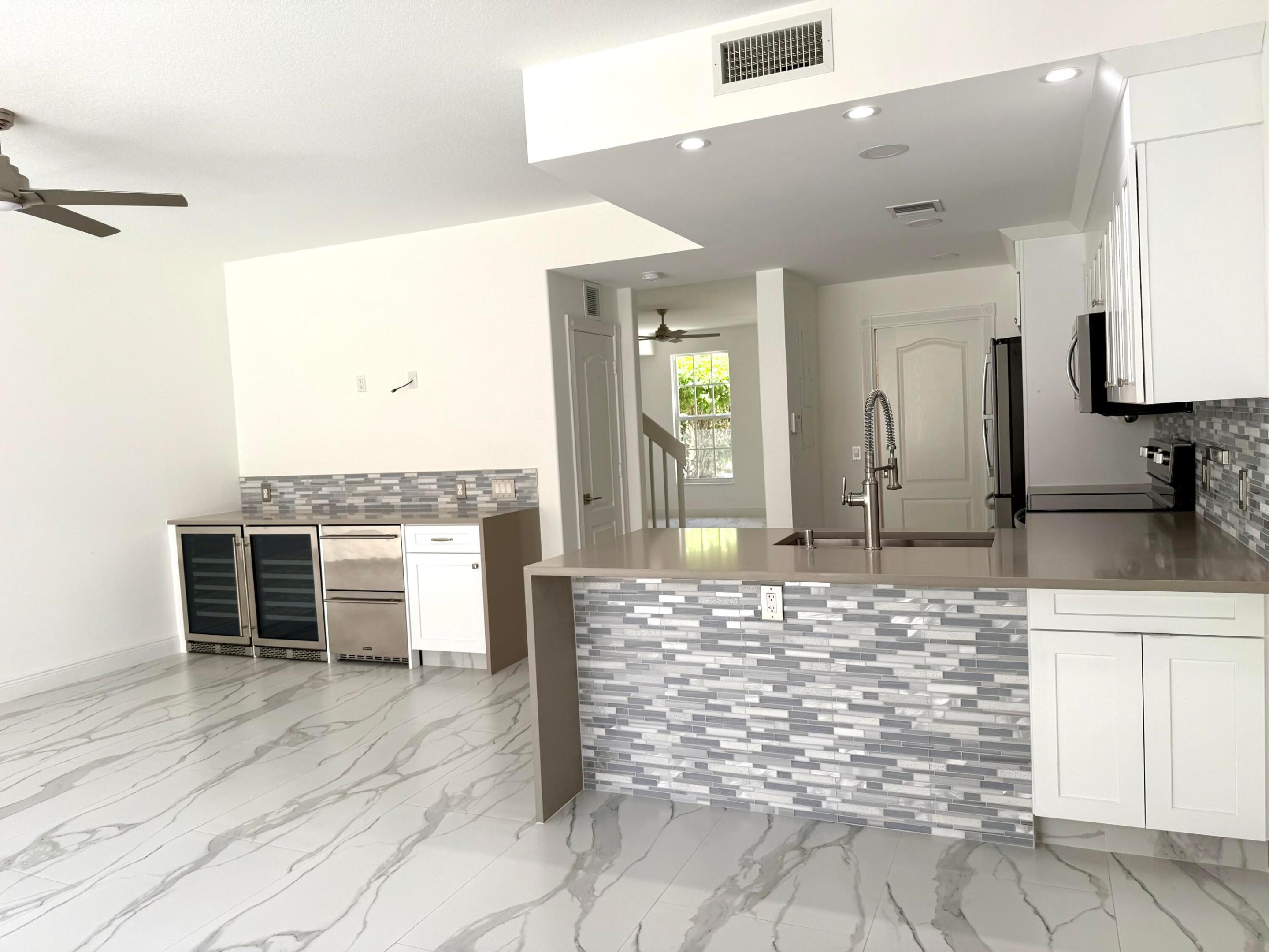 CAMBRIDGE AT ABACOA - Residential