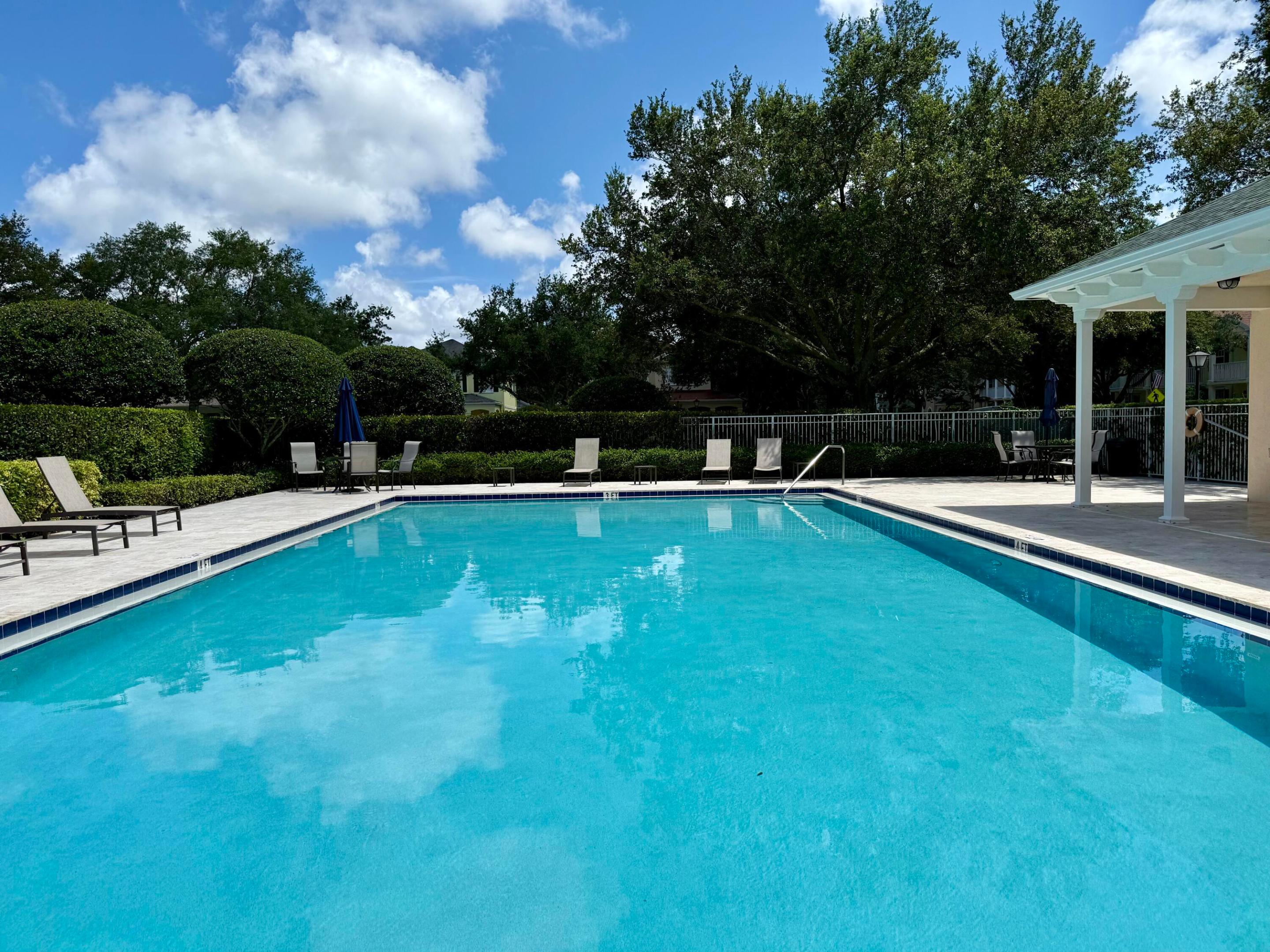 CAMBRIDGE AT ABACOA - Residential