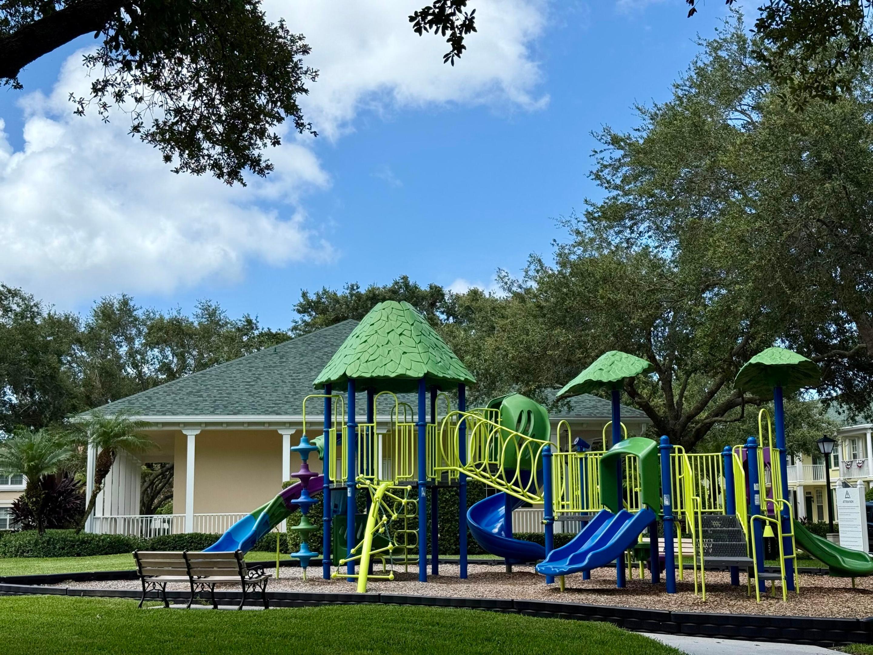 CAMBRIDGE AT ABACOA - Residential