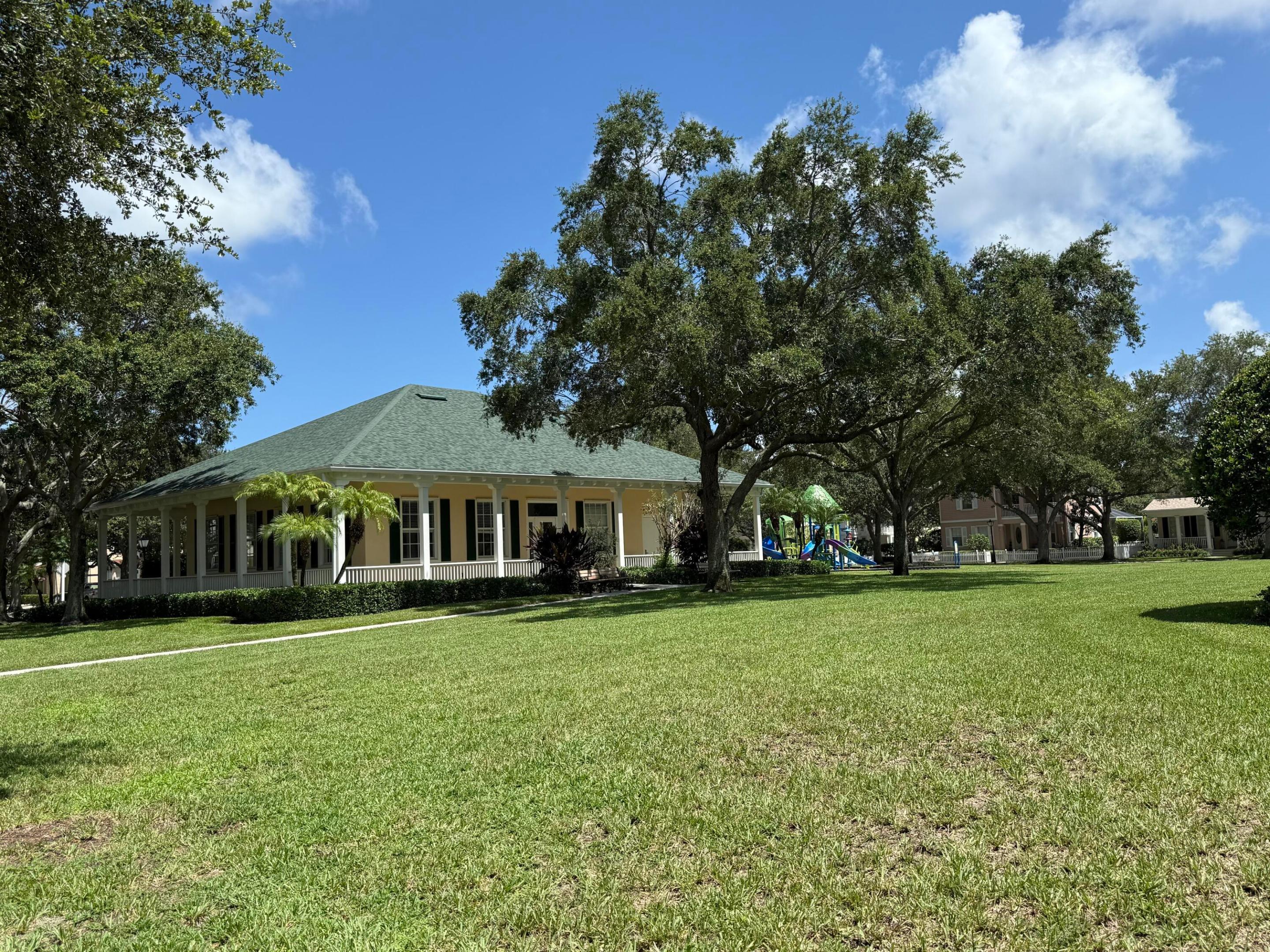 CAMBRIDGE AT ABACOA - Residential