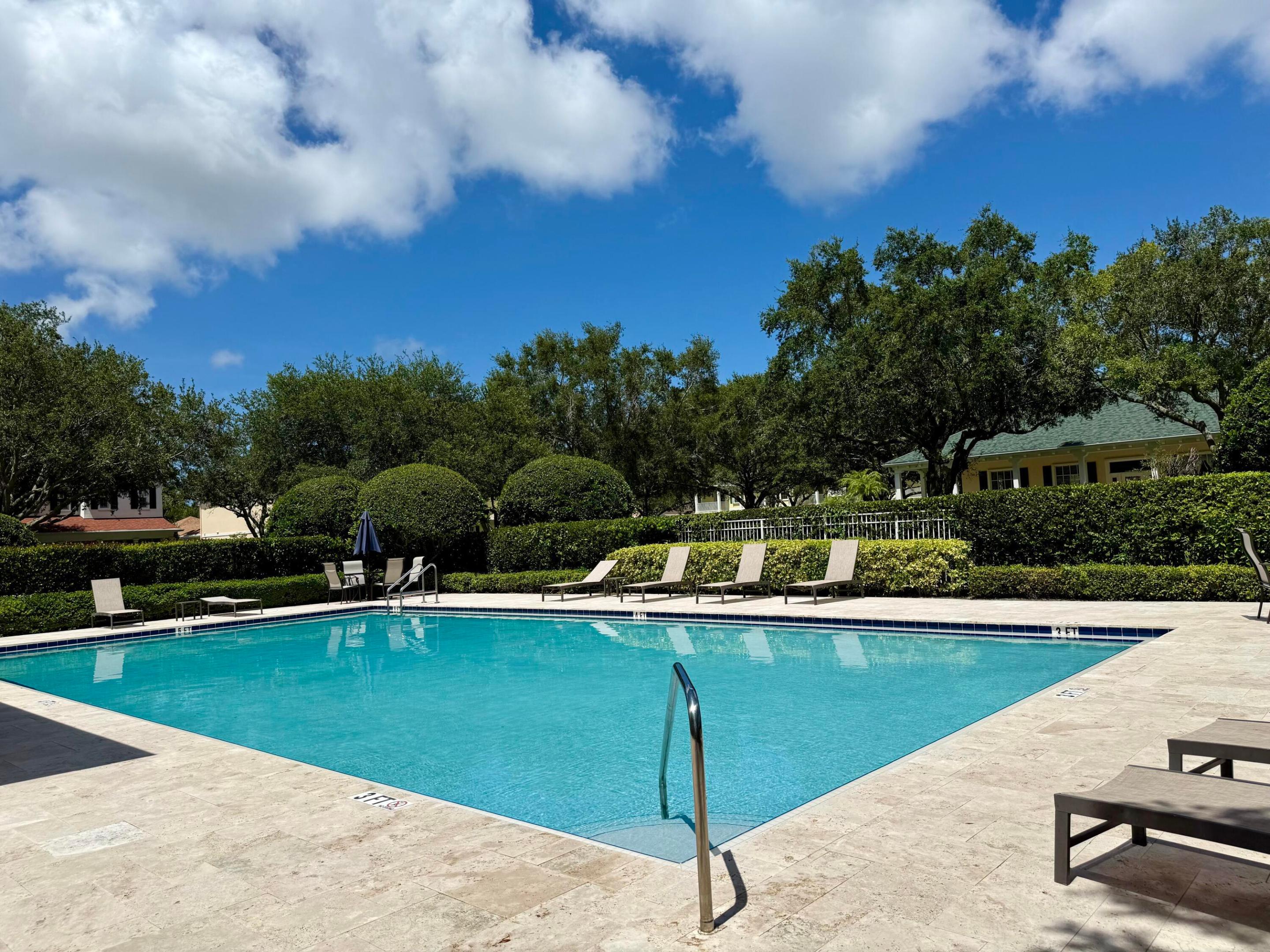 CAMBRIDGE AT ABACOA - Residential