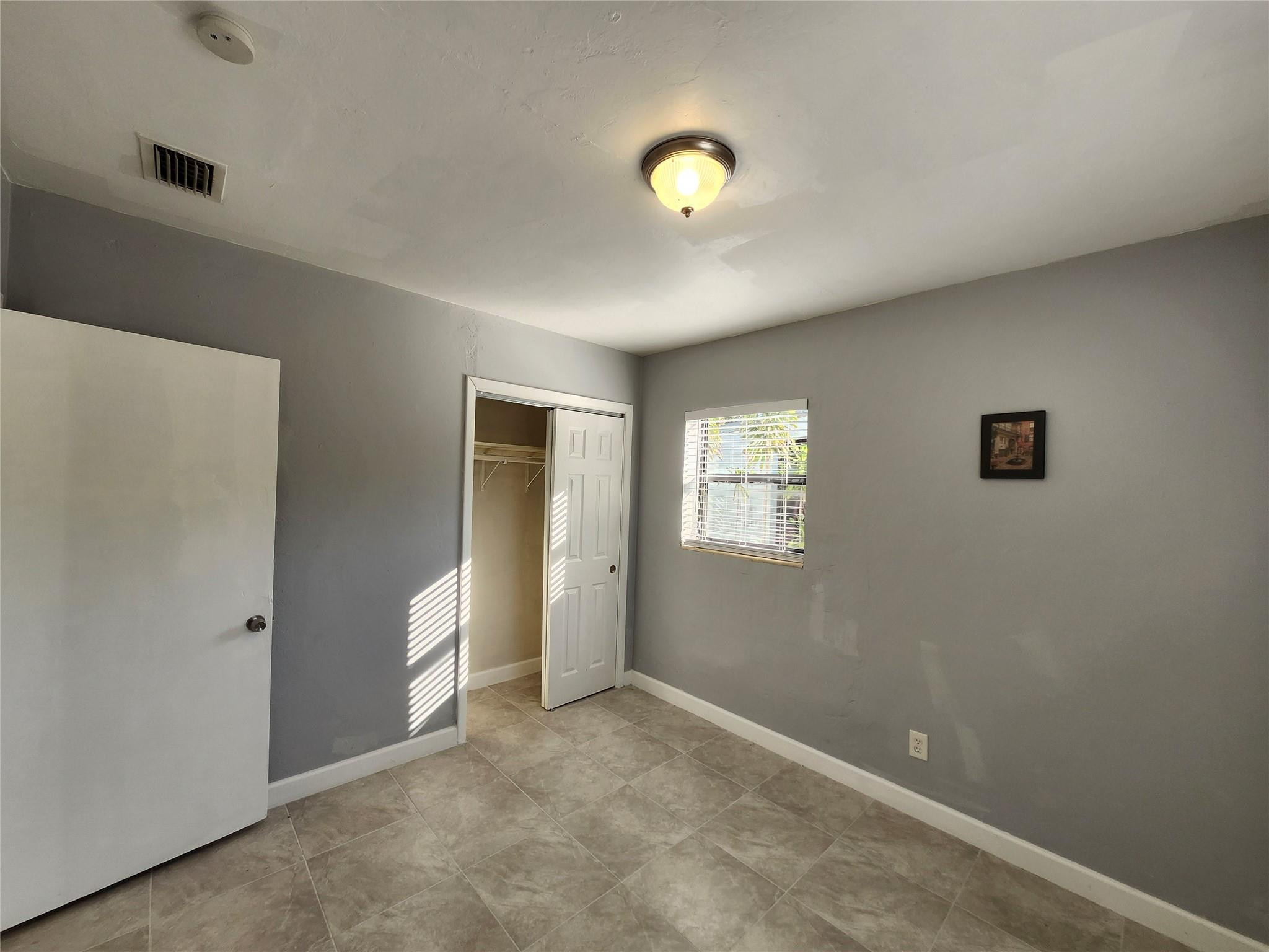 LAUDERDALE MANORS ADD-REV PLAT - Residential