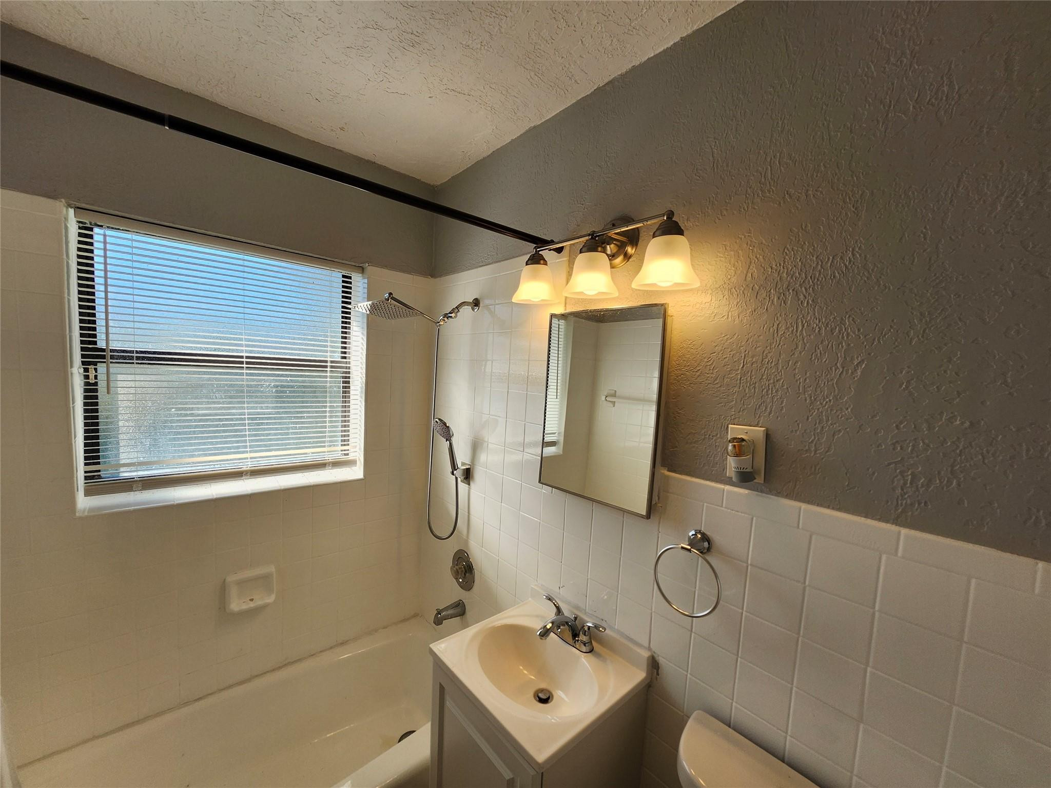 LAUDERDALE MANORS ADD-REV PLAT - Residential