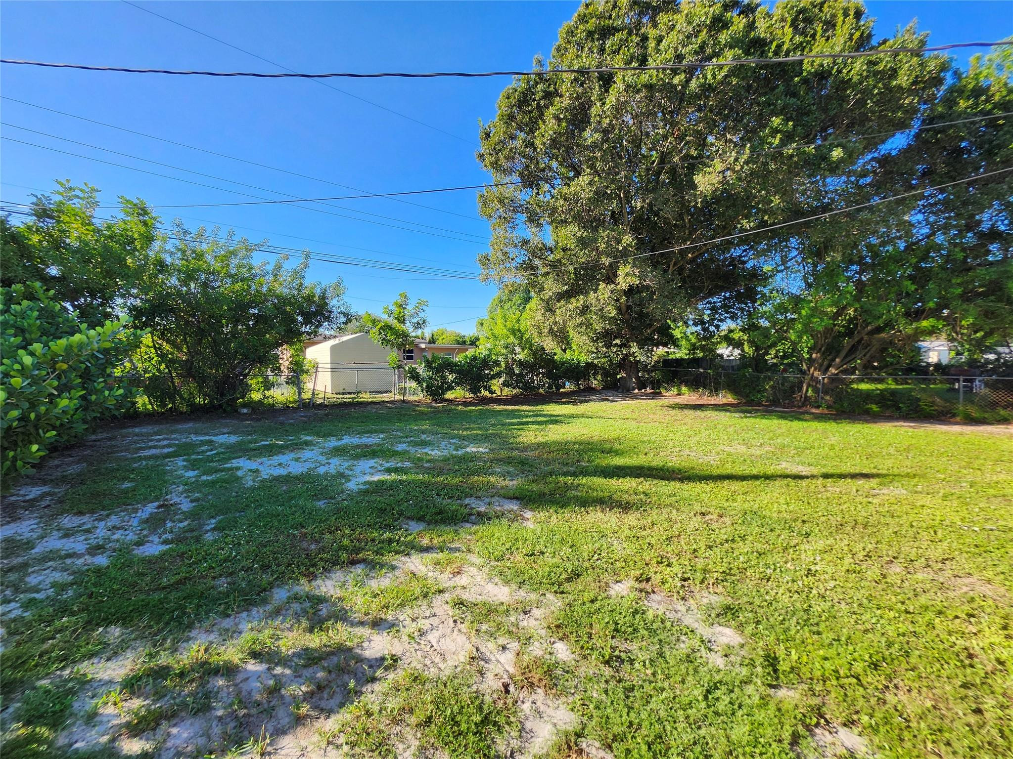 LAUDERDALE MANORS ADD-REV PLAT - Residential