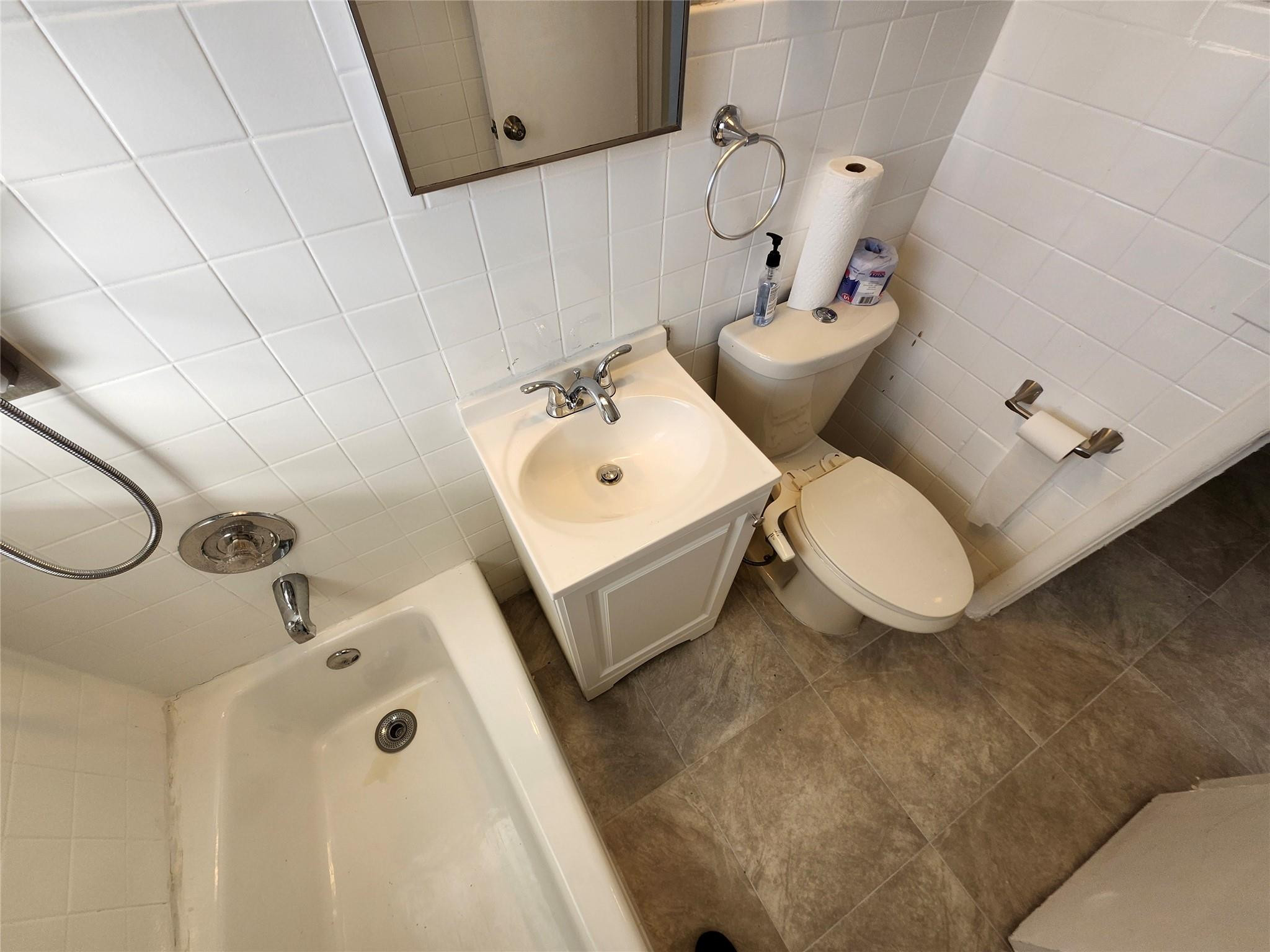 LAUDERDALE MANORS ADD-REV PLAT - Residential