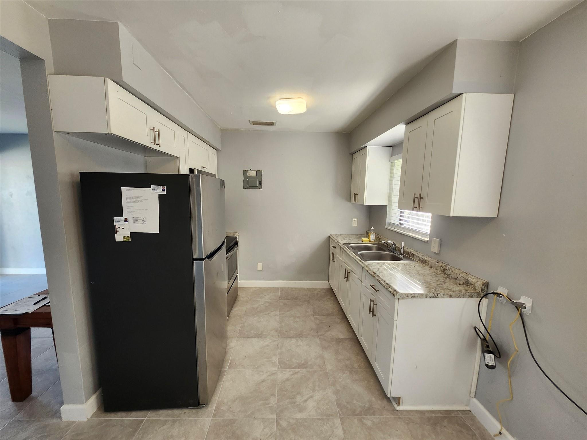 LAUDERDALE MANORS ADD-REV PLAT - Residential