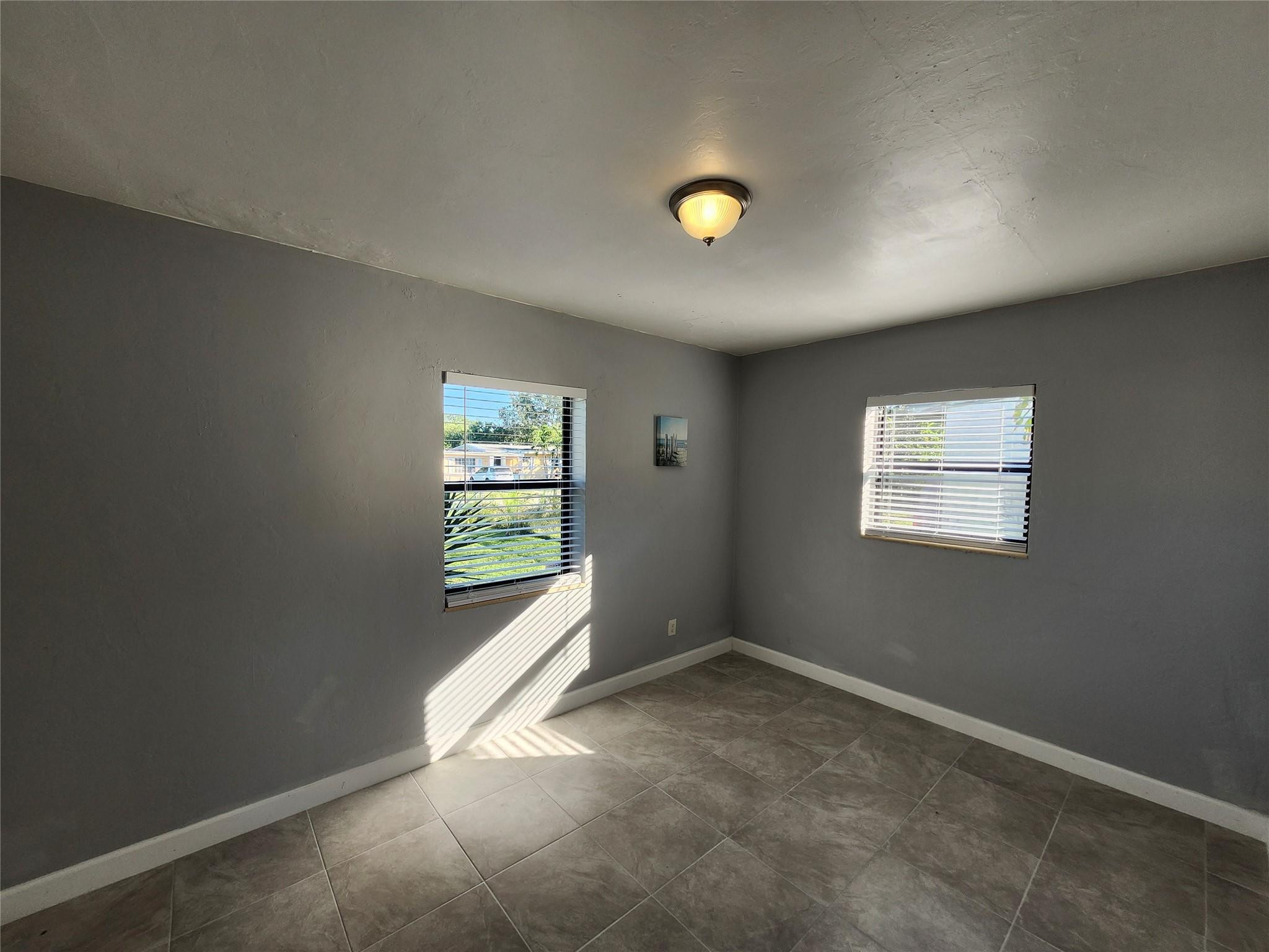 LAUDERDALE MANORS ADD-REV PLAT - Residential