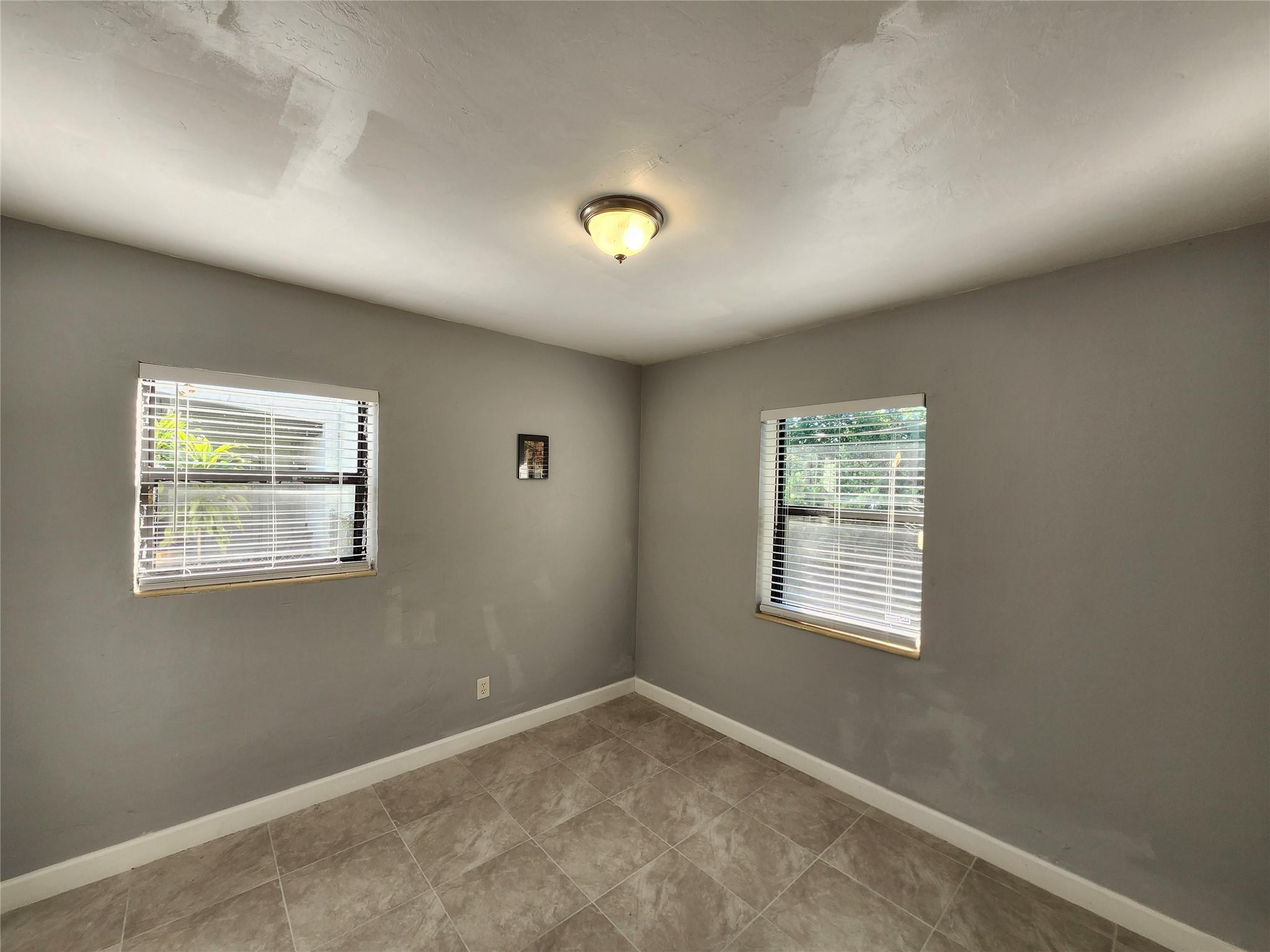 LAUDERDALE MANORS ADD-REV PLAT - Residential