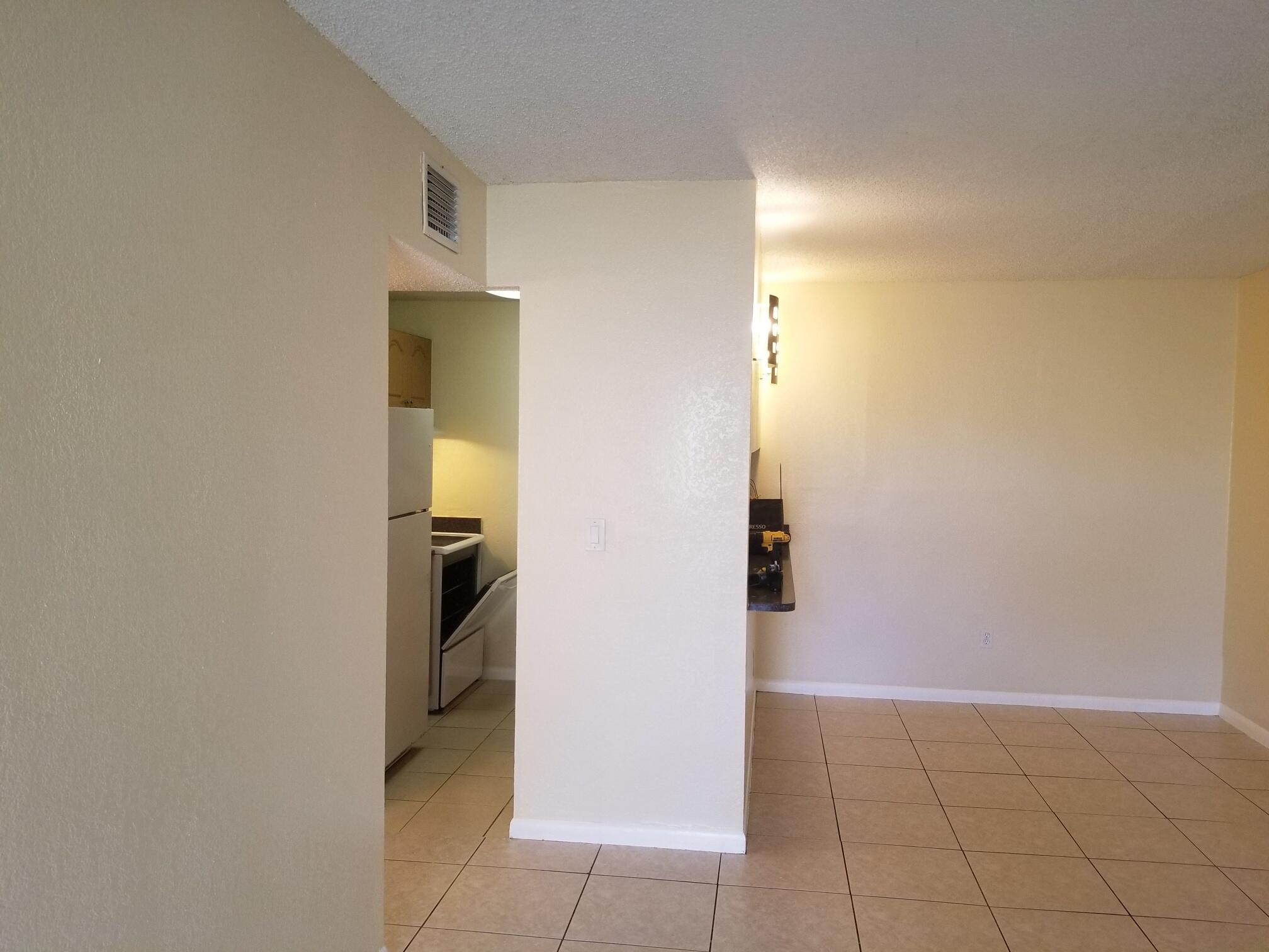LAURELS AT SHERWOOD CONDO - Residential Lease