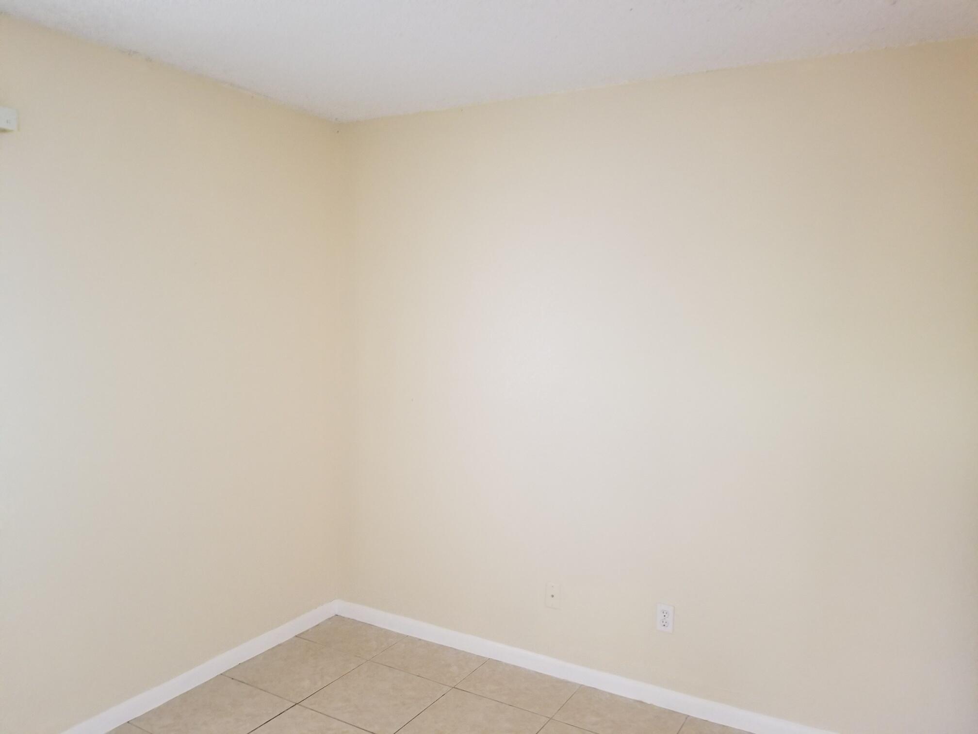 LAURELS AT SHERWOOD CONDO - Residential Lease