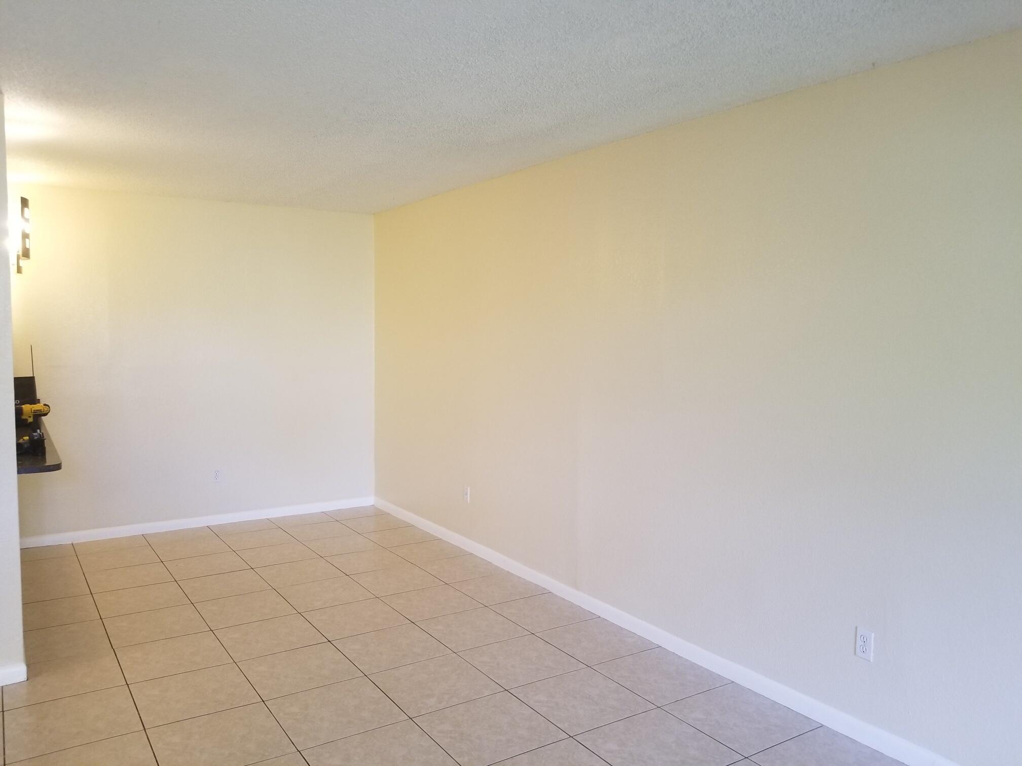 LAURELS AT SHERWOOD CONDO - Residential Lease