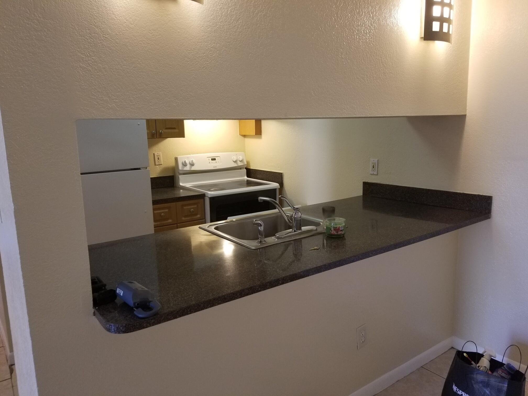 LAURELS AT SHERWOOD CONDO - Residential Lease