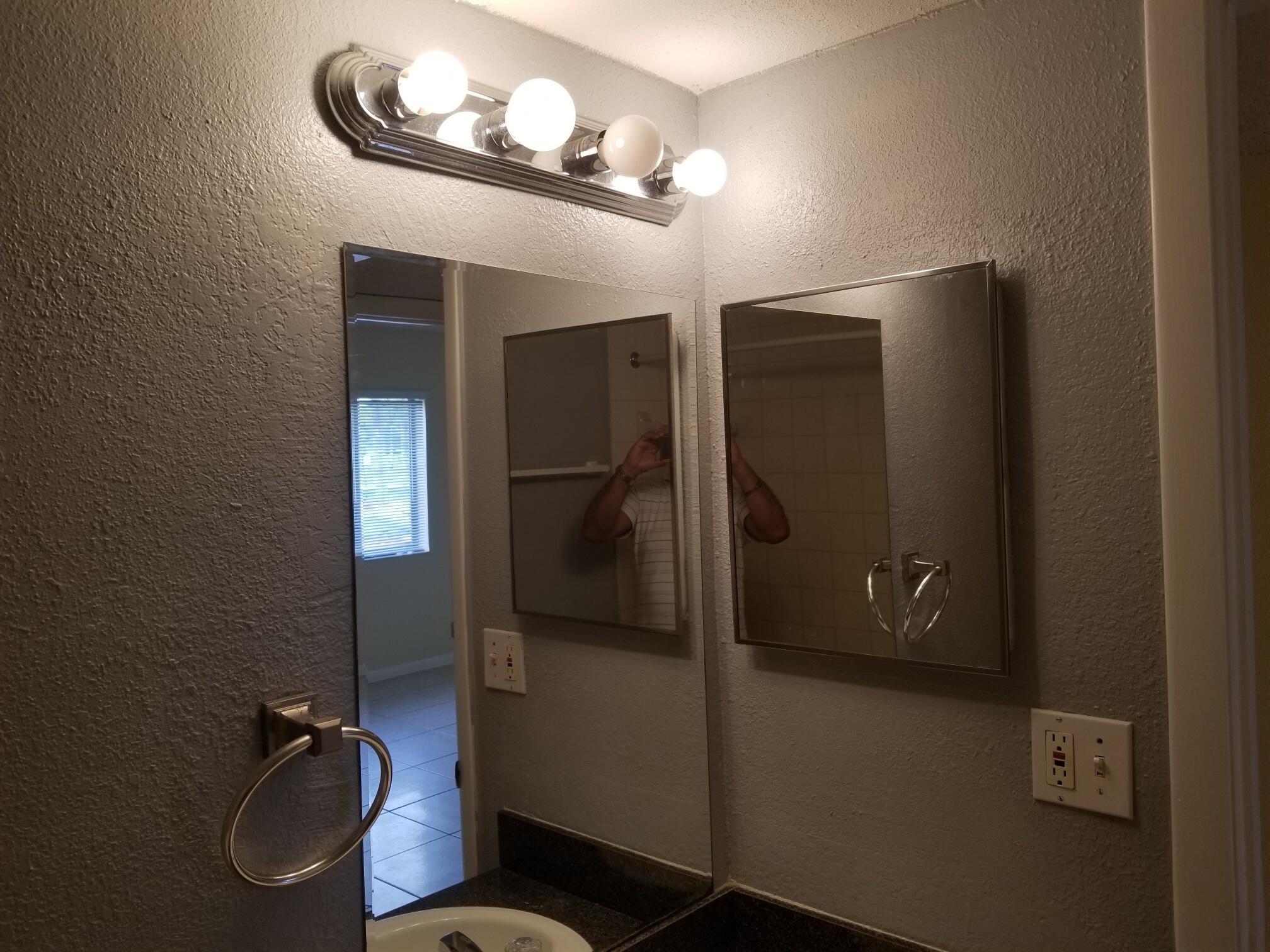 LAURELS AT SHERWOOD CONDO - Residential Lease