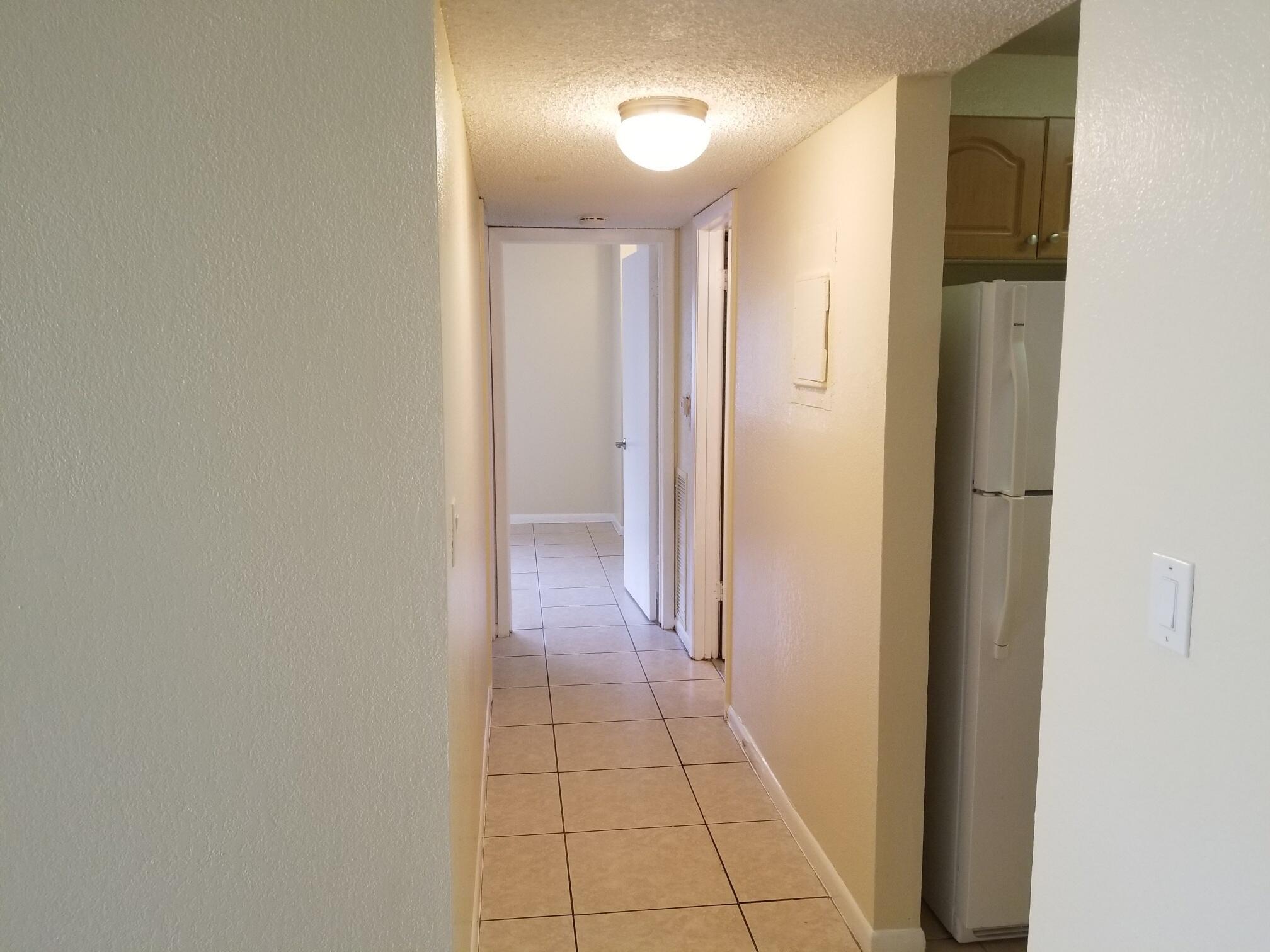 LAURELS AT SHERWOOD CONDO - Residential Lease