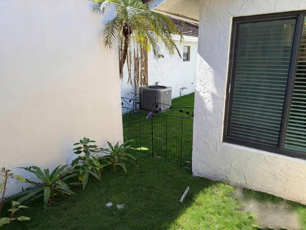 CORAL SPRINGS UNIVERSITY DRIVE - Residential