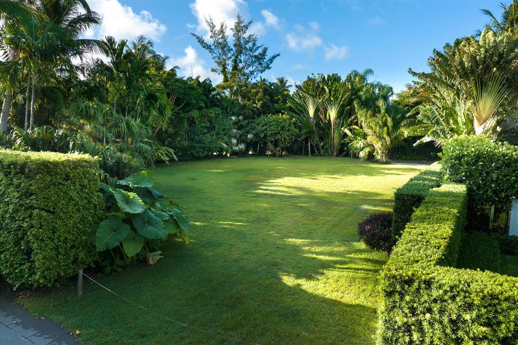 Amazing opportunity to build on Eden Road, one of the nicest streets in the North end. Lot is 100 X 140 on the South side with alley access in the rear of the property. Both Lake Trail and deeded beach access just steps away.