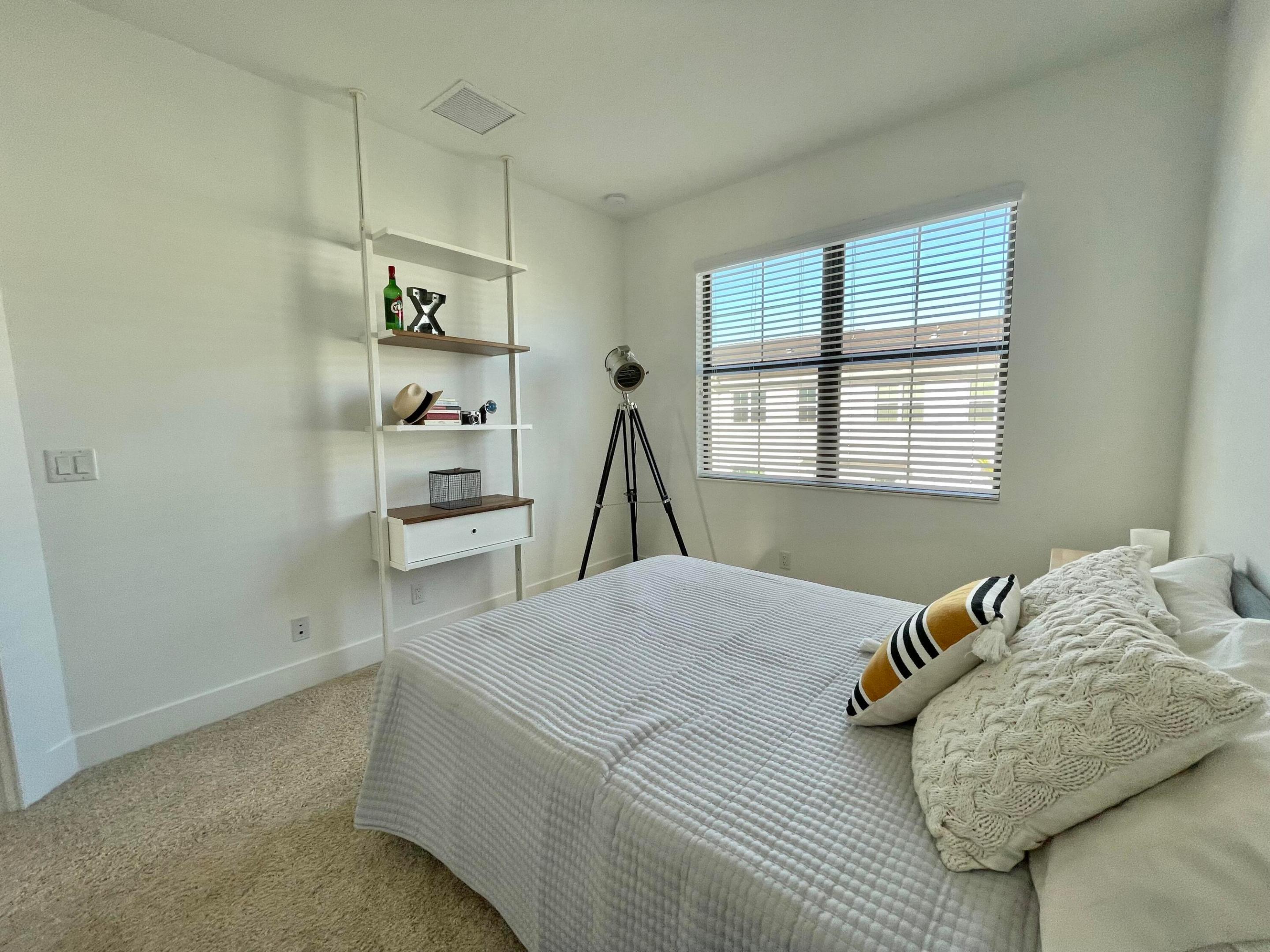 ALTON - Residential Lease