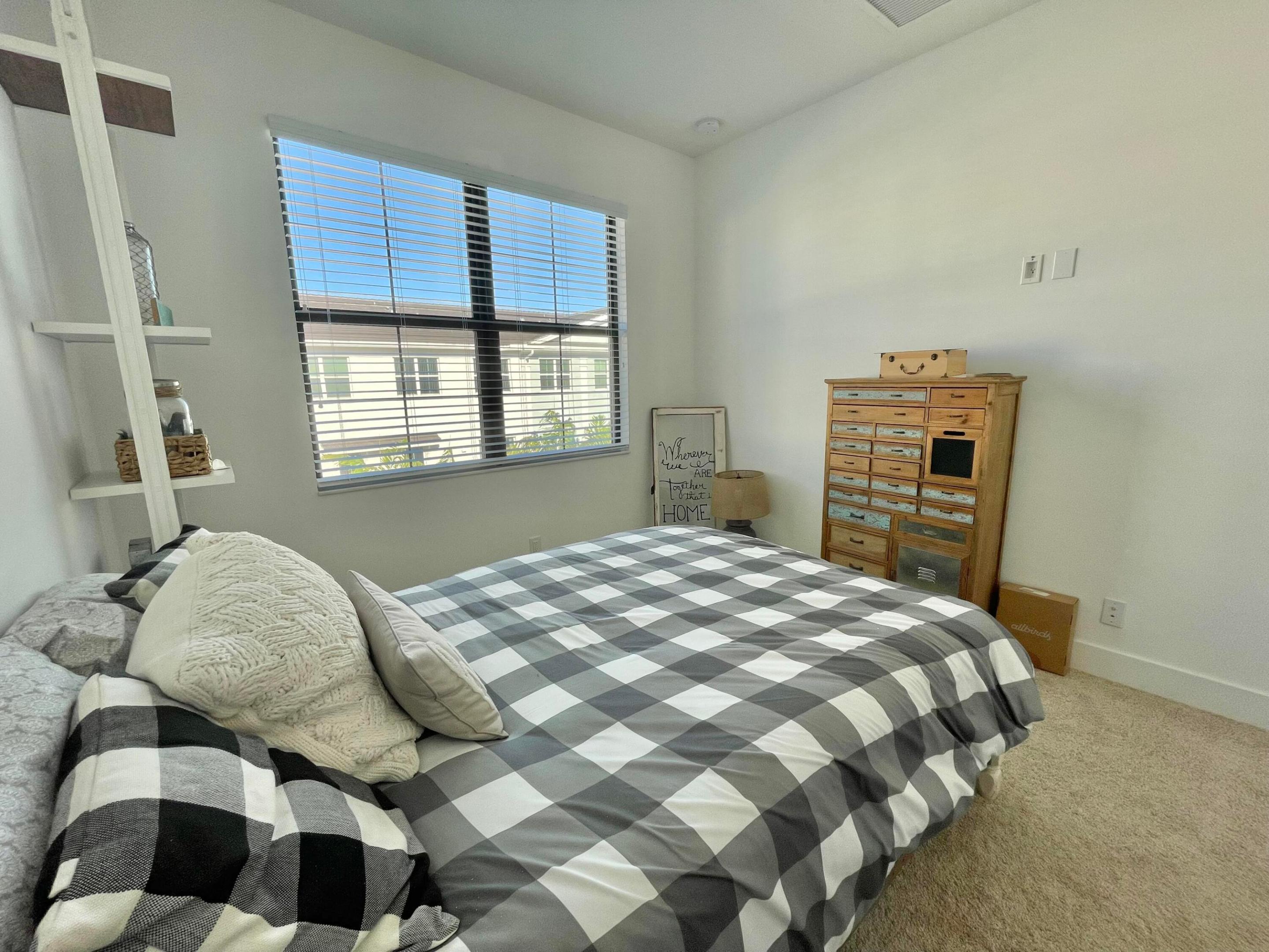 ALTON - Residential Lease