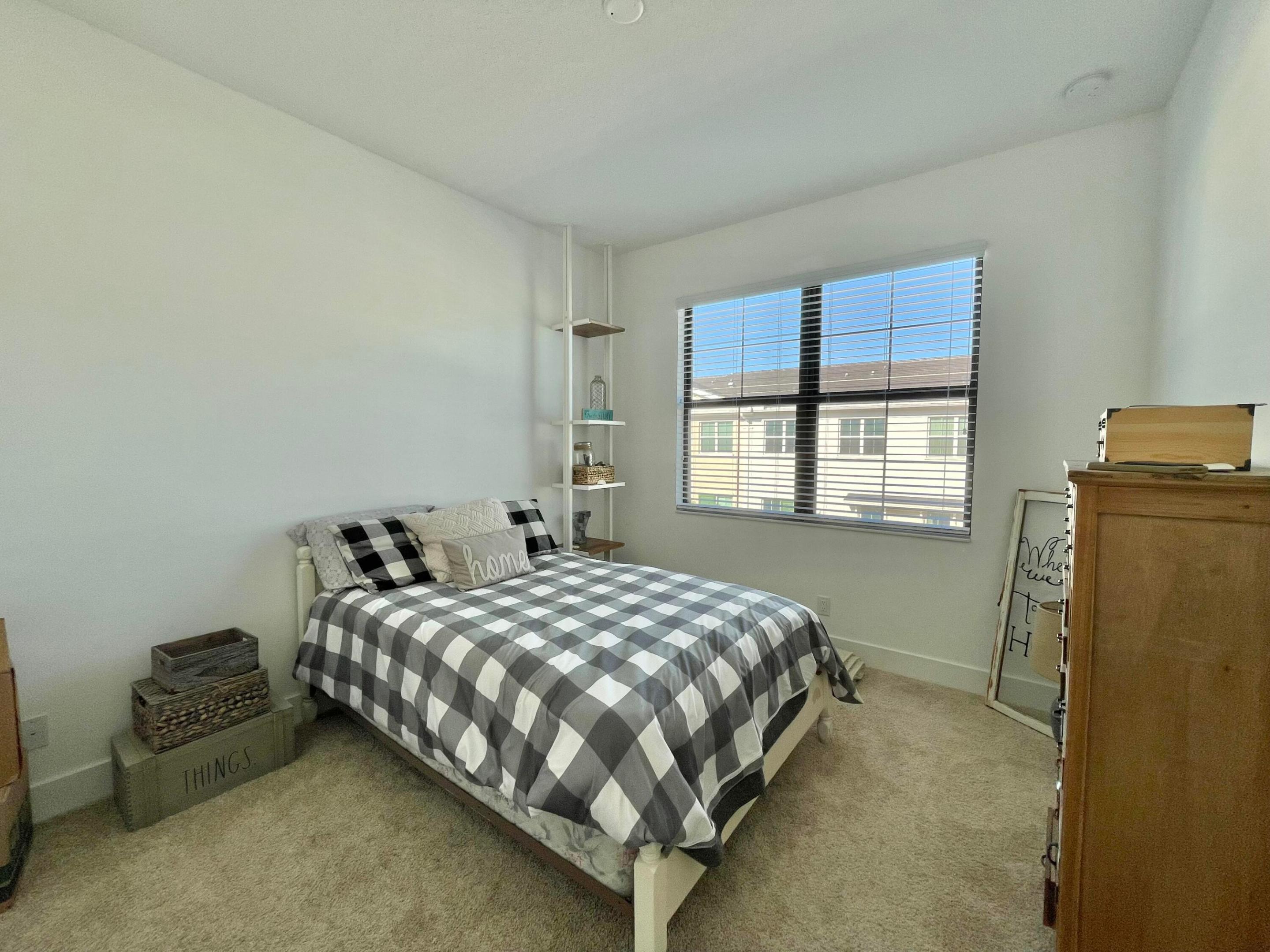 ALTON - Residential Lease
