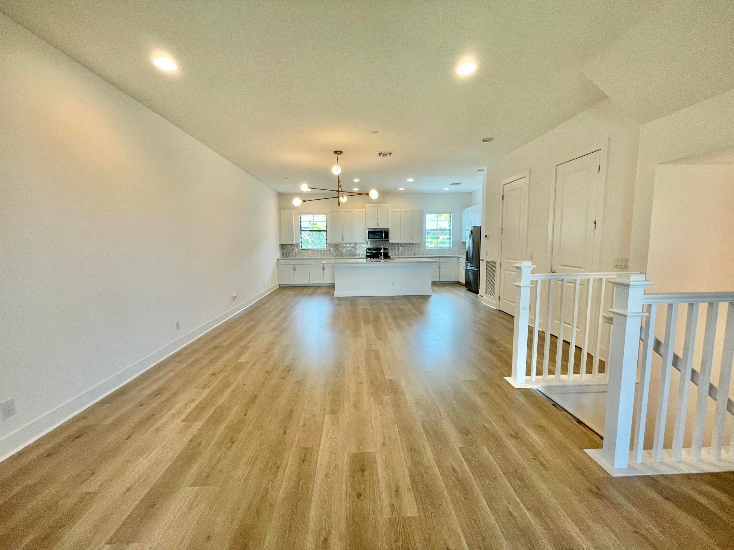 ALTON - Residential Lease