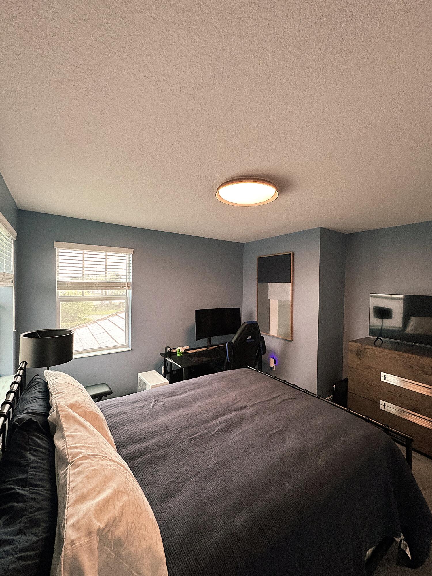 CRYSTAL LAKE 1ST SEC - Residential