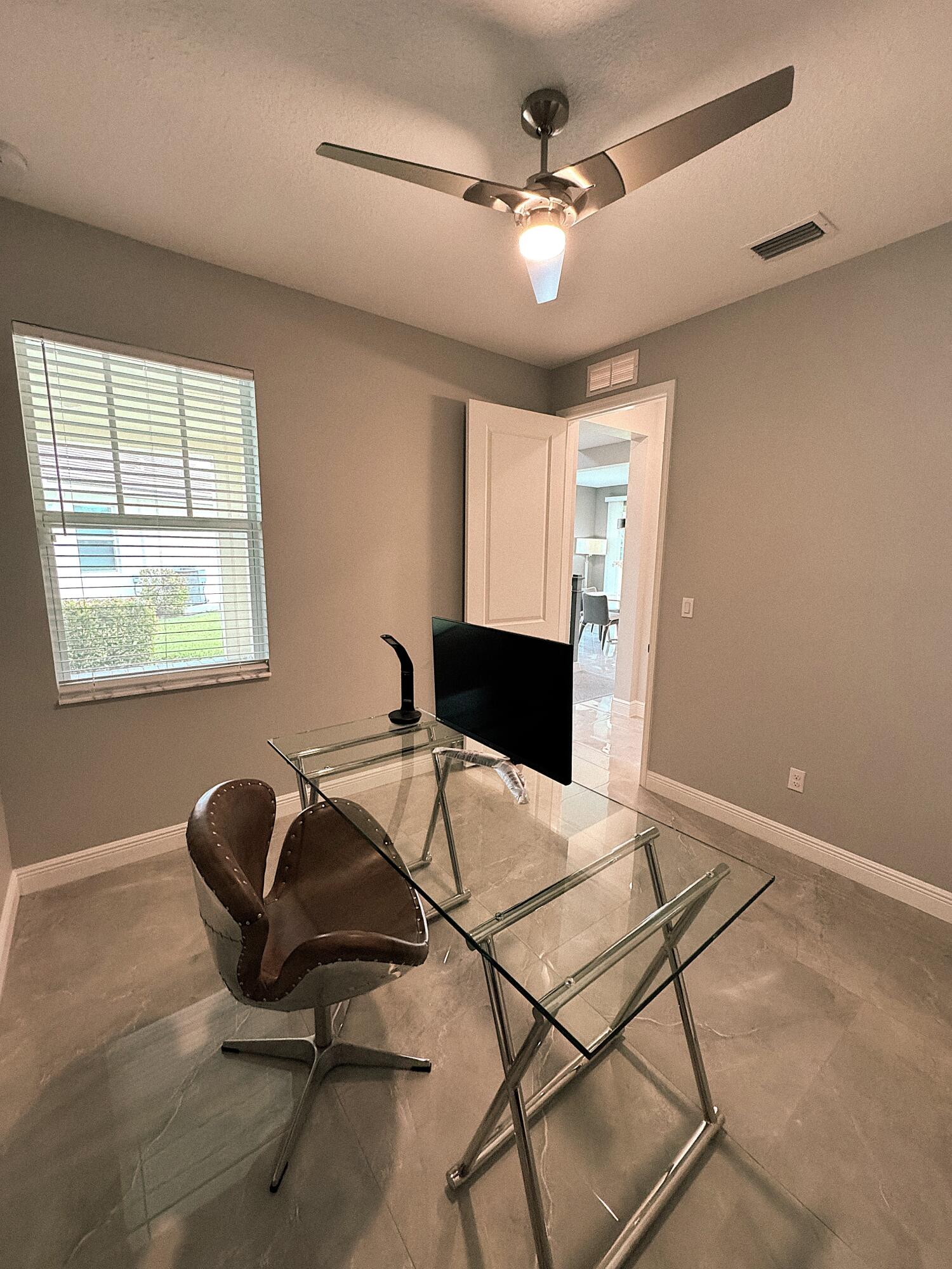 CRYSTAL LAKE 1ST SEC - Residential