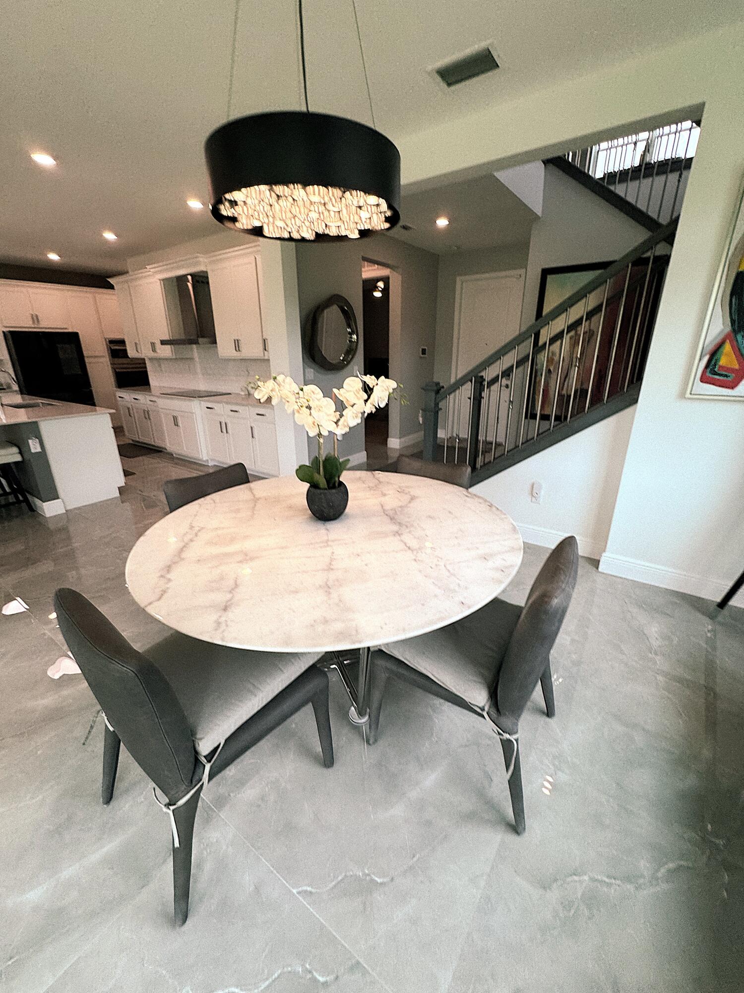CRYSTAL LAKE 1ST SEC - Residential