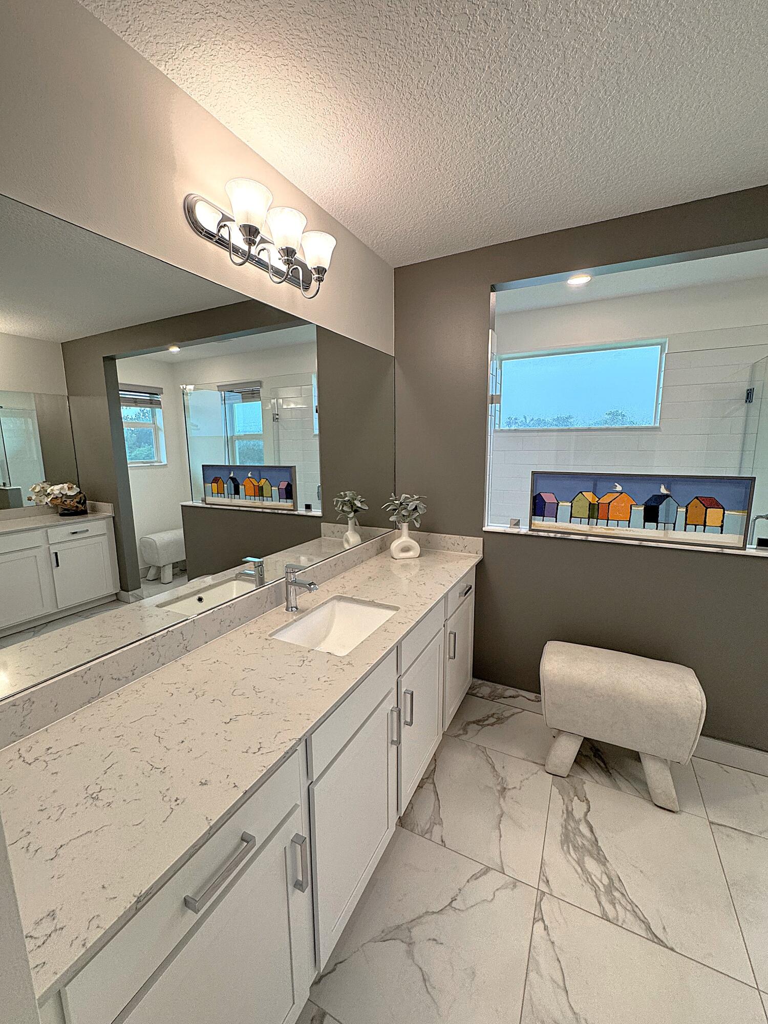CRYSTAL LAKE 1ST SEC - Residential