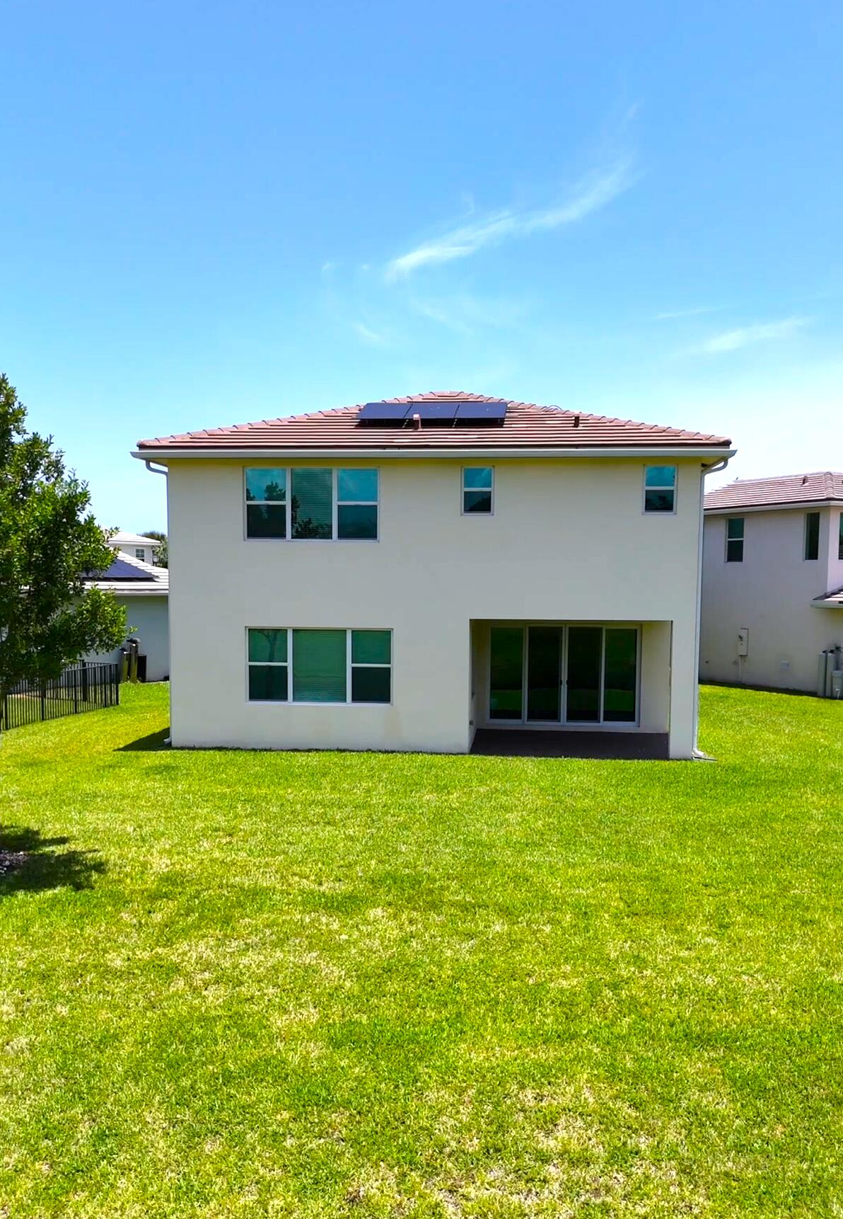 CRYSTAL LAKE 1ST SEC - Residential
