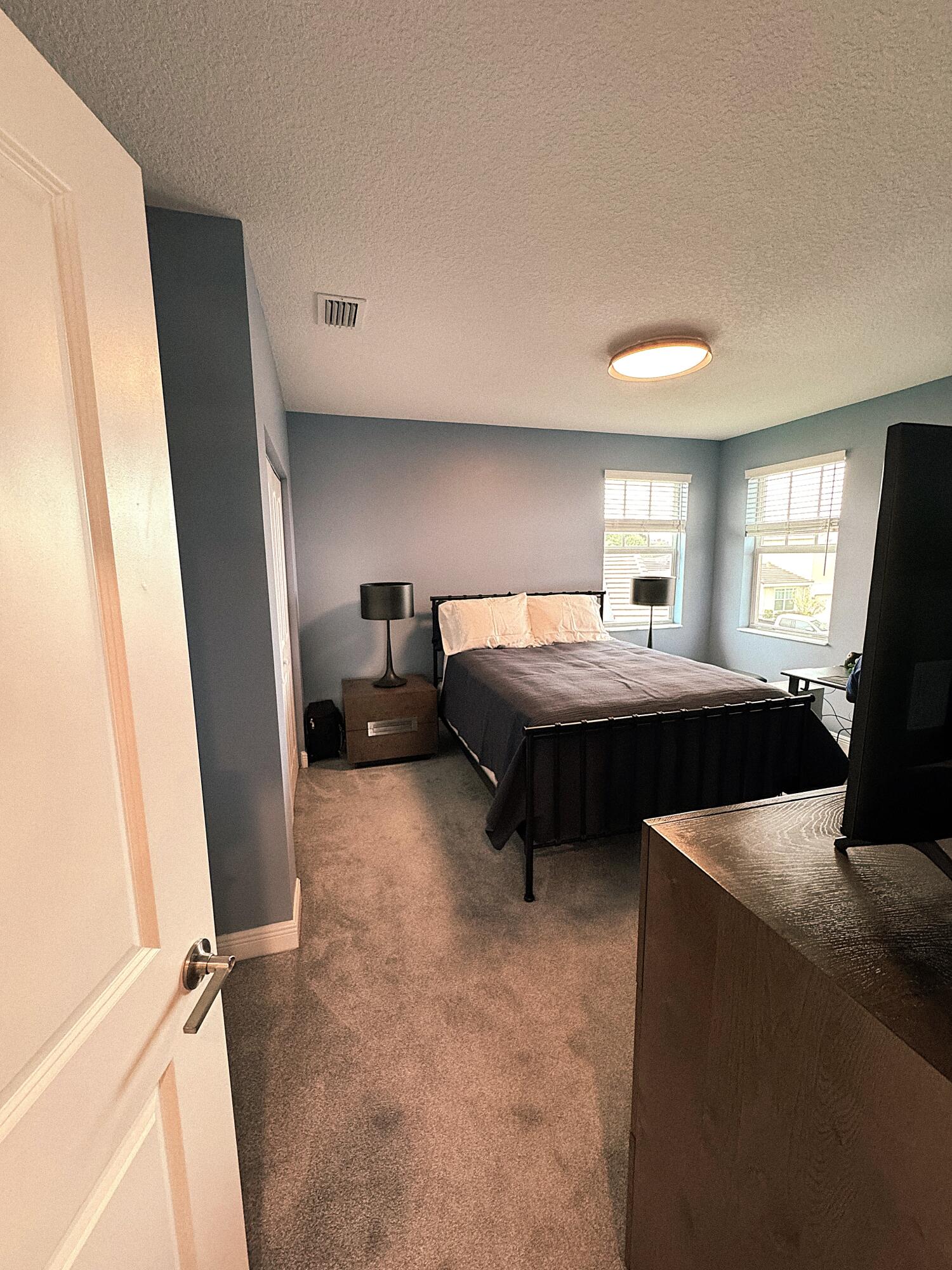 CRYSTAL LAKE 1ST SEC - Residential