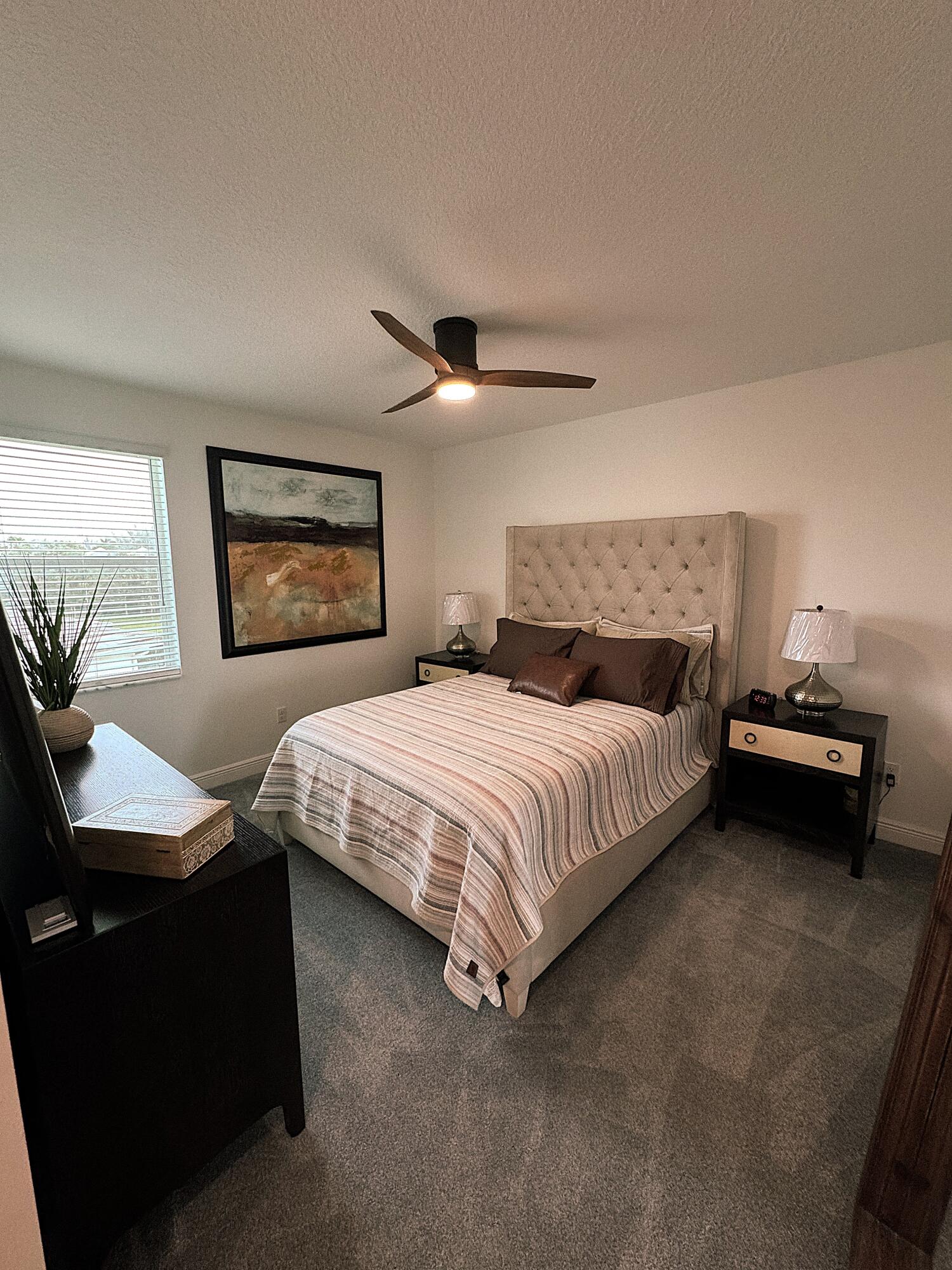 CRYSTAL LAKE 1ST SEC - Residential