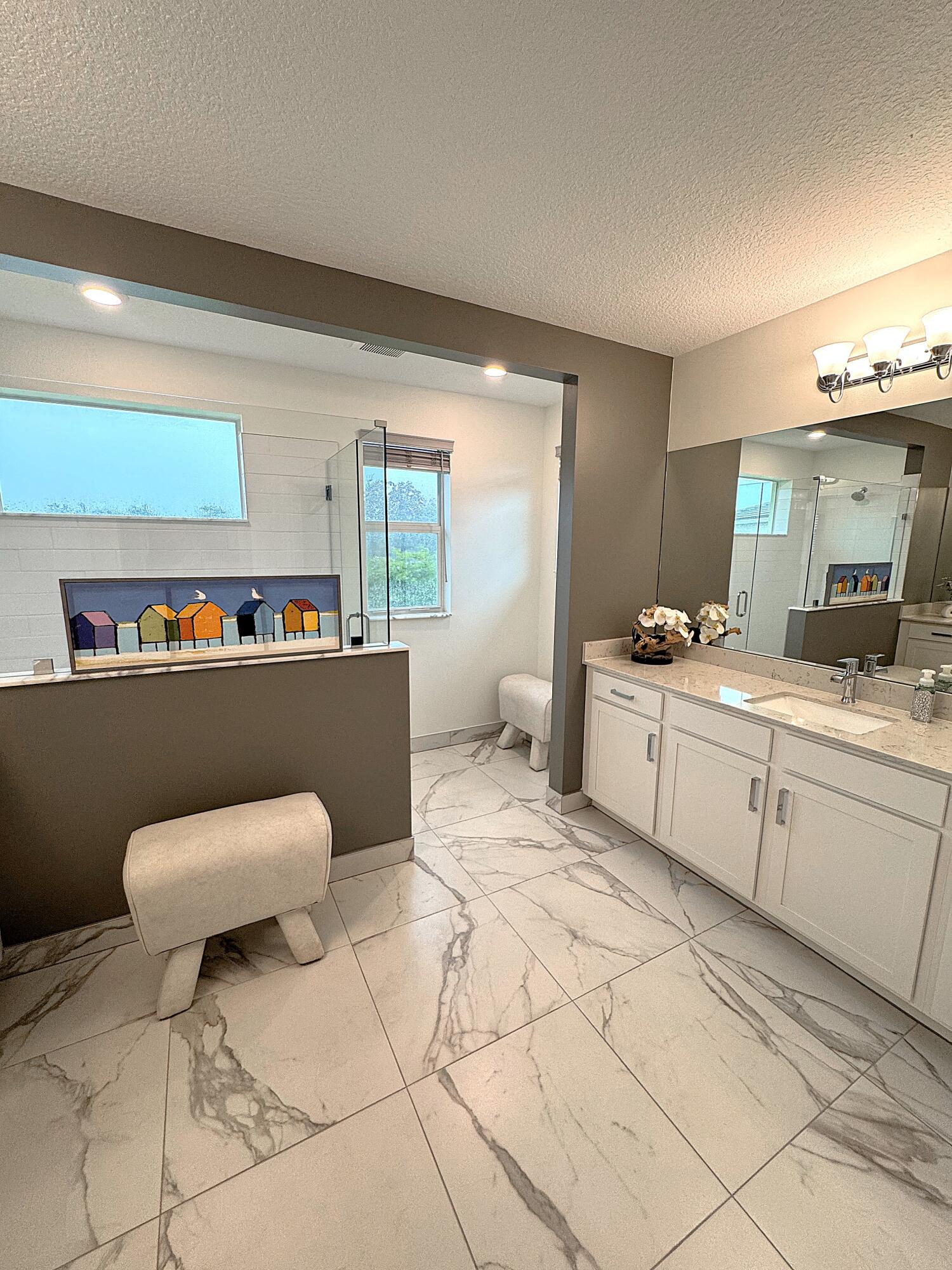 CRYSTAL LAKE 1ST SEC - Residential